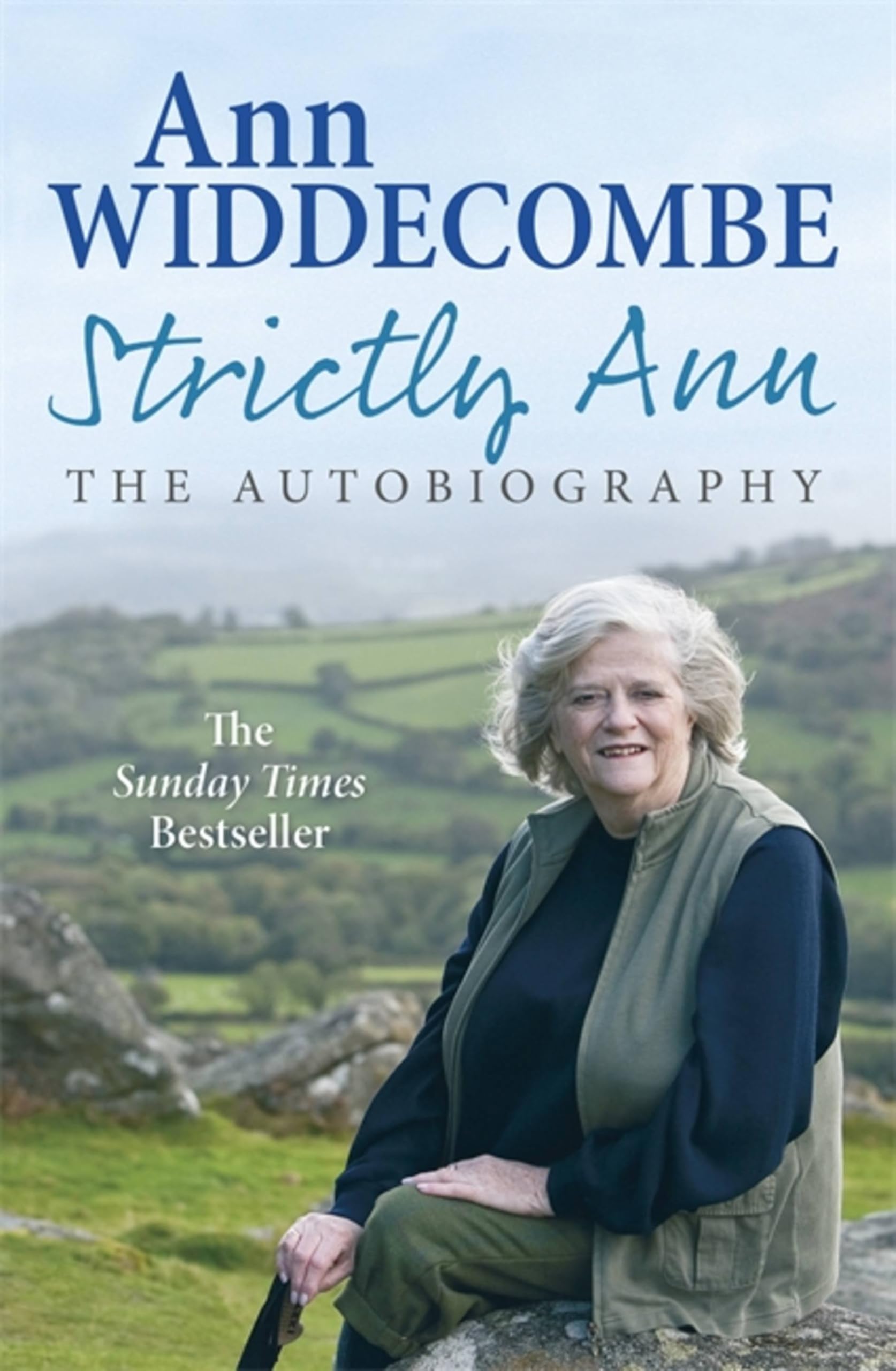 Ann Widdecombe - Strictly Ann: The Autobiography | Paperback | 464 Pages