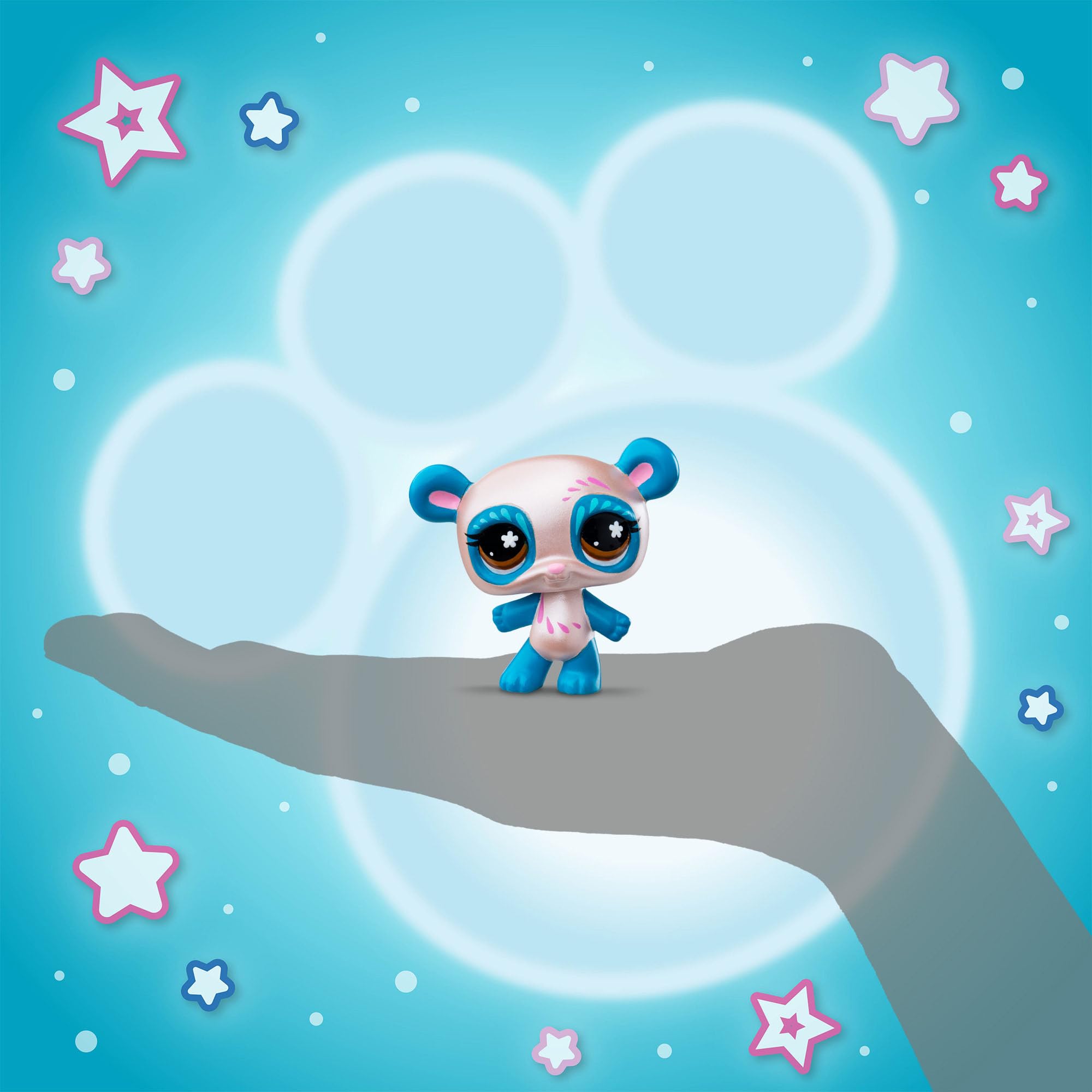Littlest Pet Shop Slumber Squad Play Pack with 3 Bobblehead Pets & 6 Accessories 6