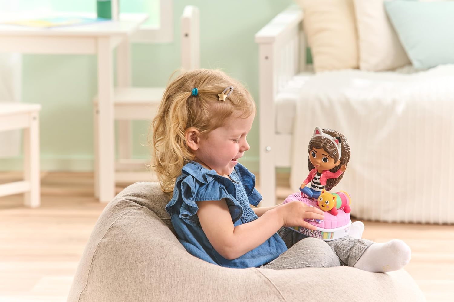 VTech Gabby's Dollhouse Story Tails with Gabby - Interactive Storyteller Toy for Ages 3+ 4
