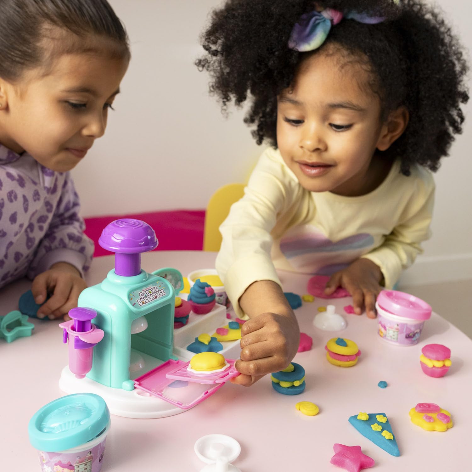 Gabby's Dollhouse Cakey Cat’s Dough Kitchen - Pretend Play Baking Set 7