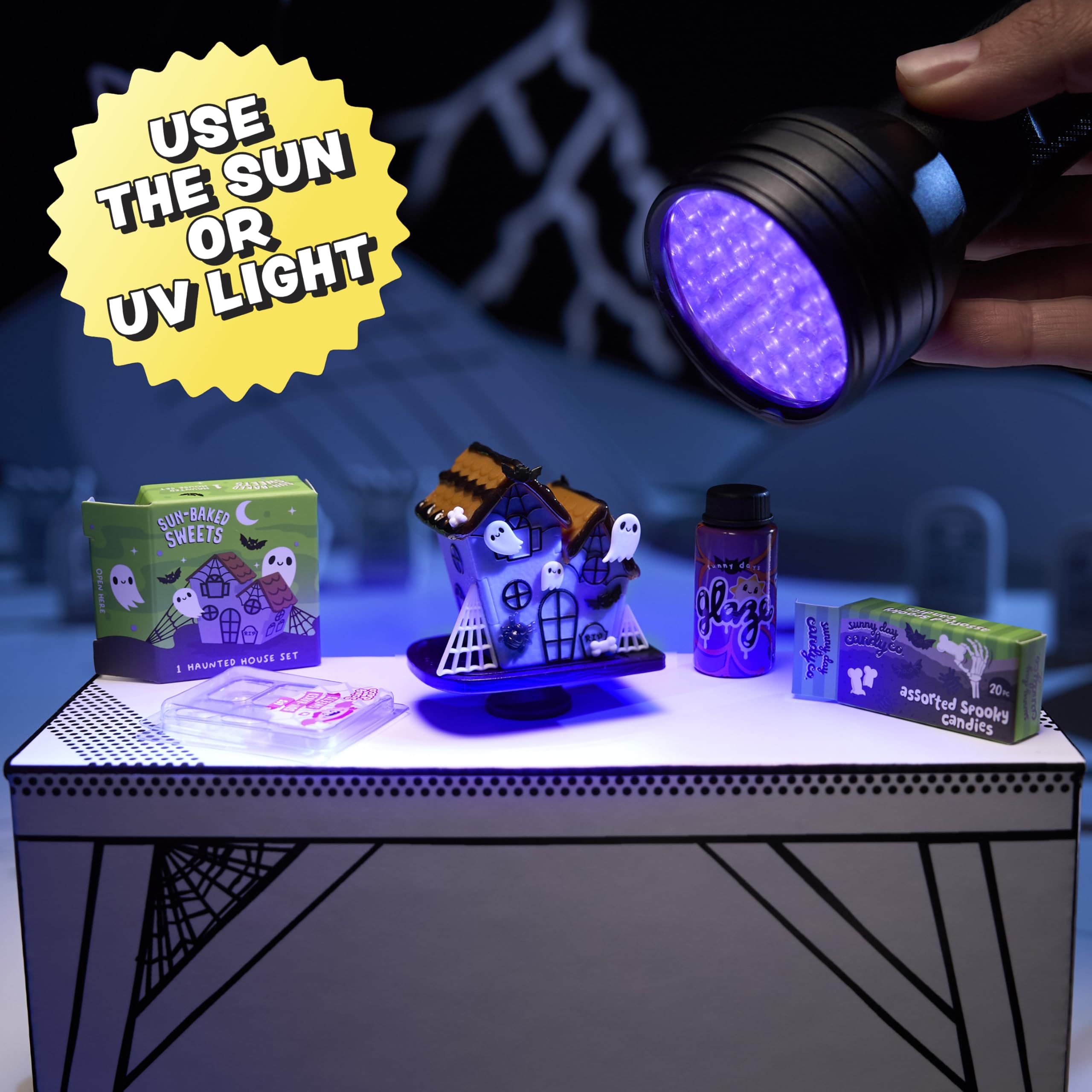 MGA's Miniverse Make It Mini Halloween 2025 - DIY Mini Collectibles Craft Kit 3