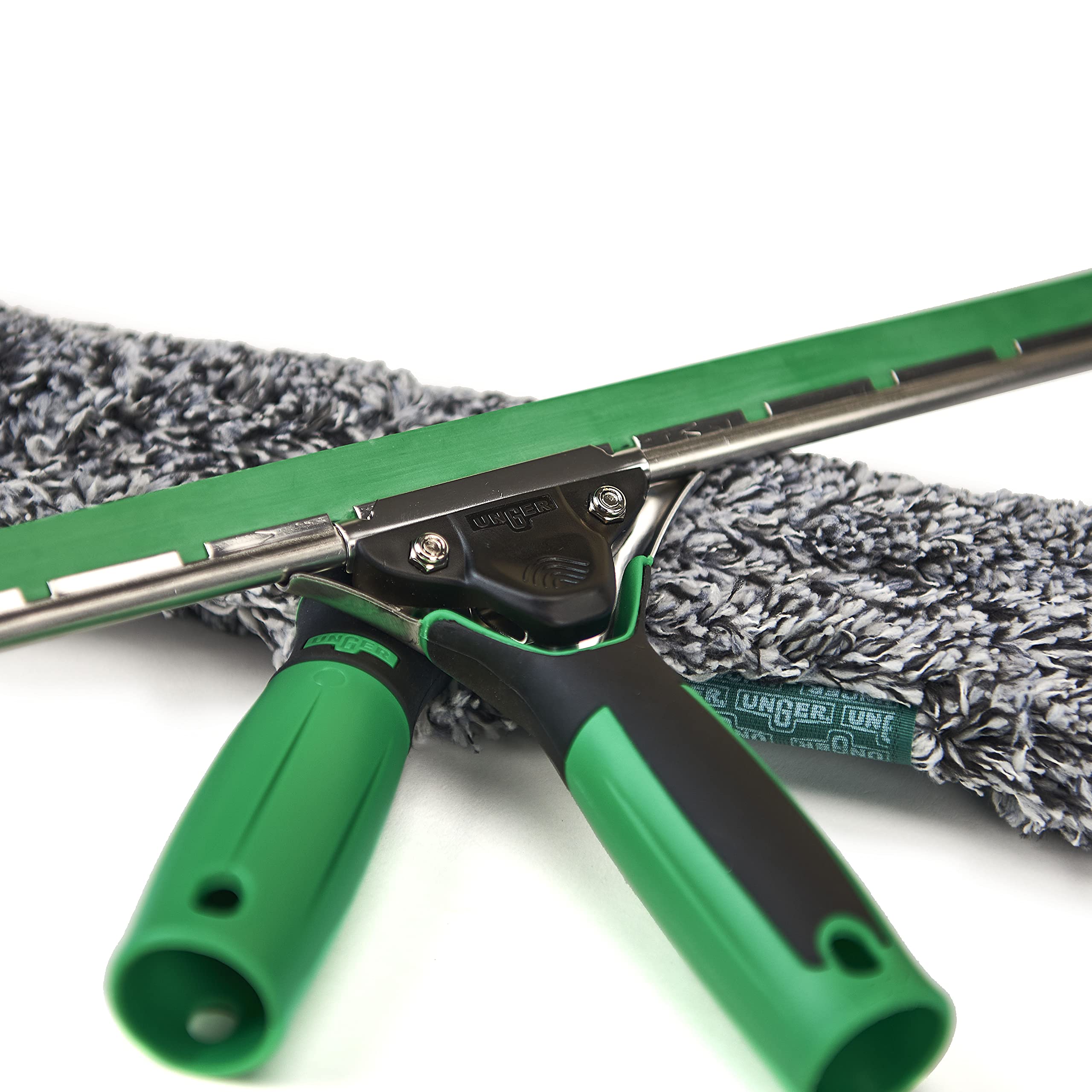 Unger AK013 Window Cleaning Kit 3-in-1 Starter Set with Squeegee, Microfibre Washer & Bucket 10