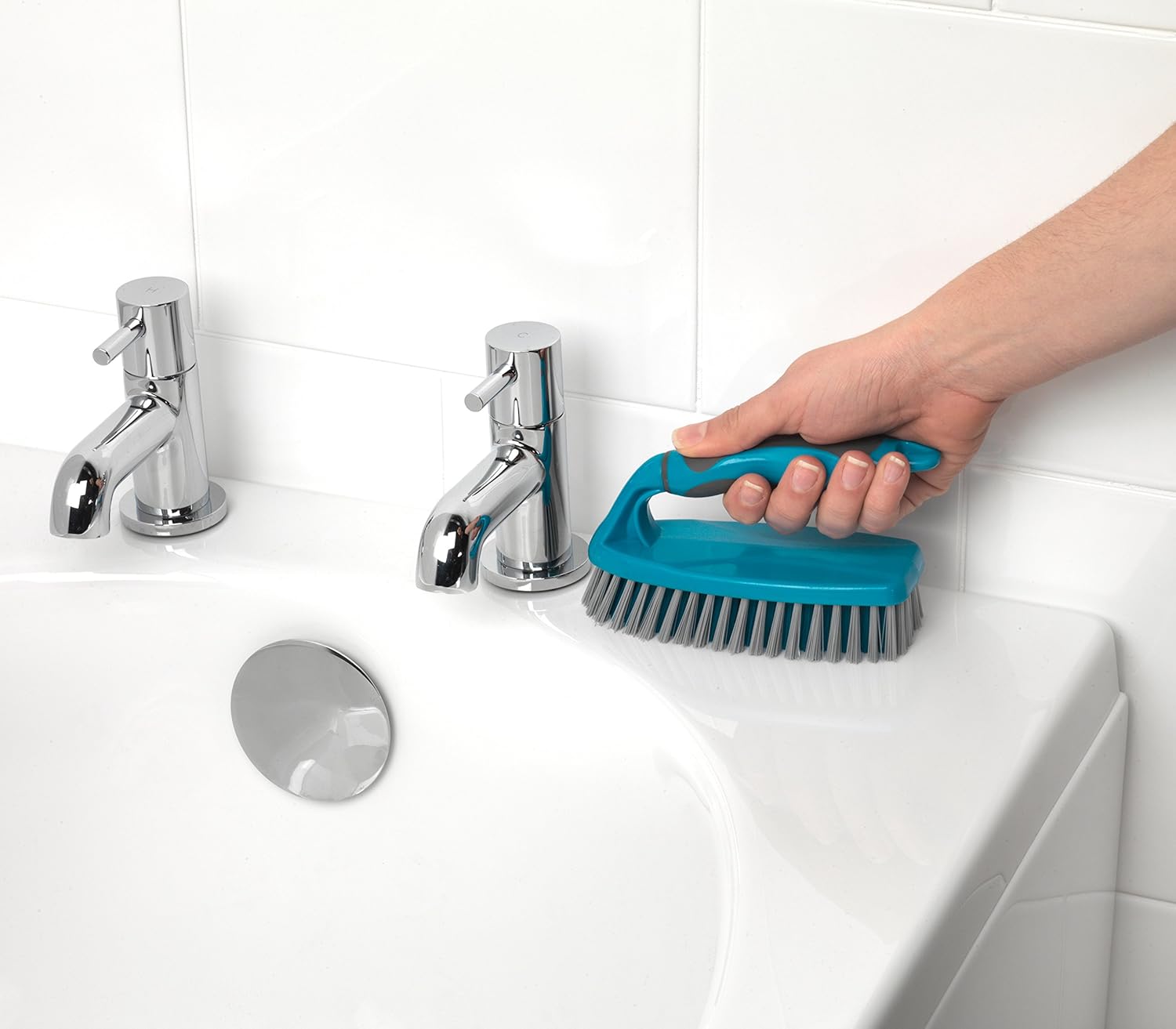 Beldray - LA024152TQ 5 Piece Cleaning Set with Broom, Dustpan & Brush, Scrubbing Brush, Dish Brush