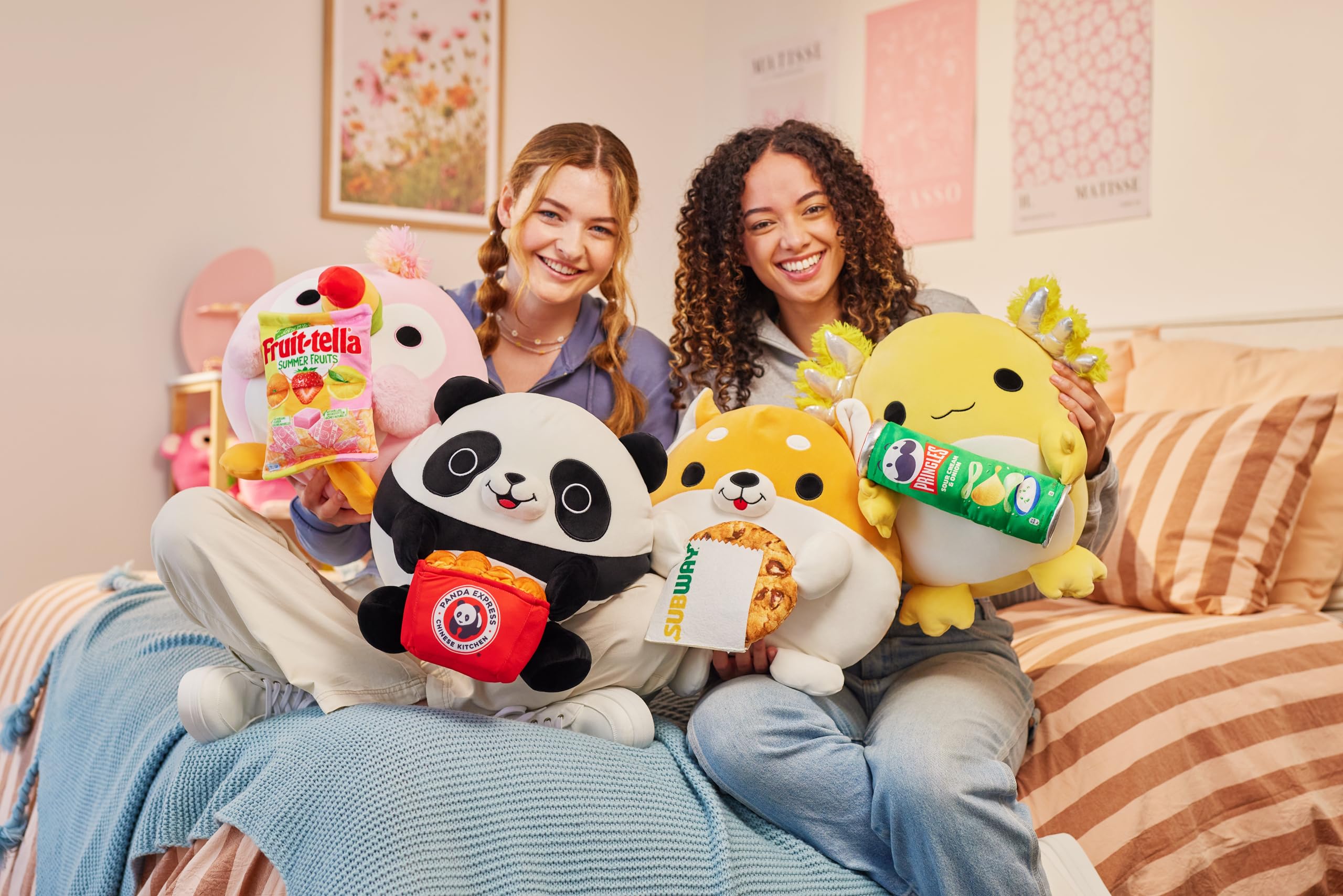 Snackles Series 2 Wave 2 Axolotl - 35 cm Super Soft Plush with Pringles Sour Cream & Onion Snack Accessory