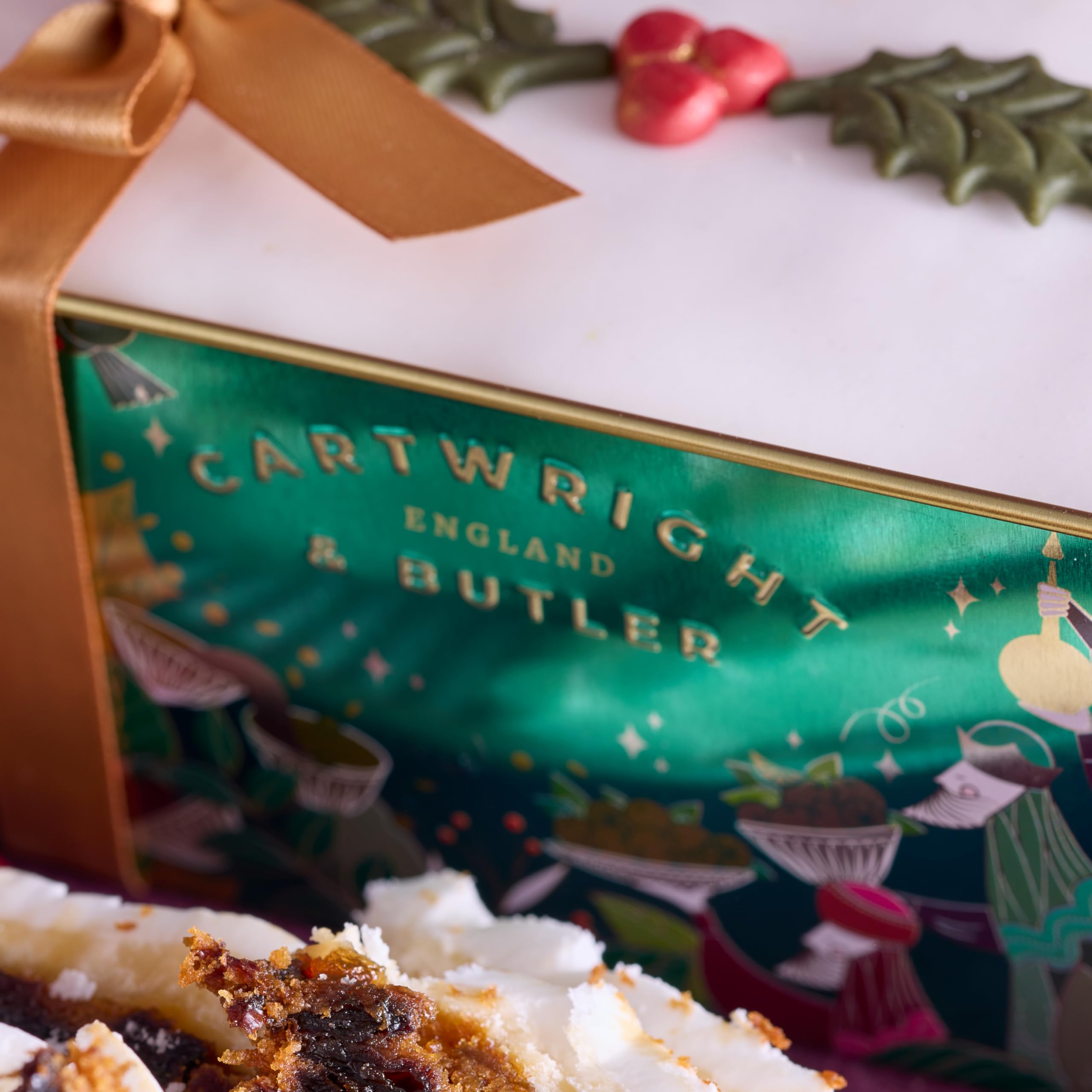 Cartwright & Butler - Merry Christmas Iced Fruit Loaf Cake in Tin 4