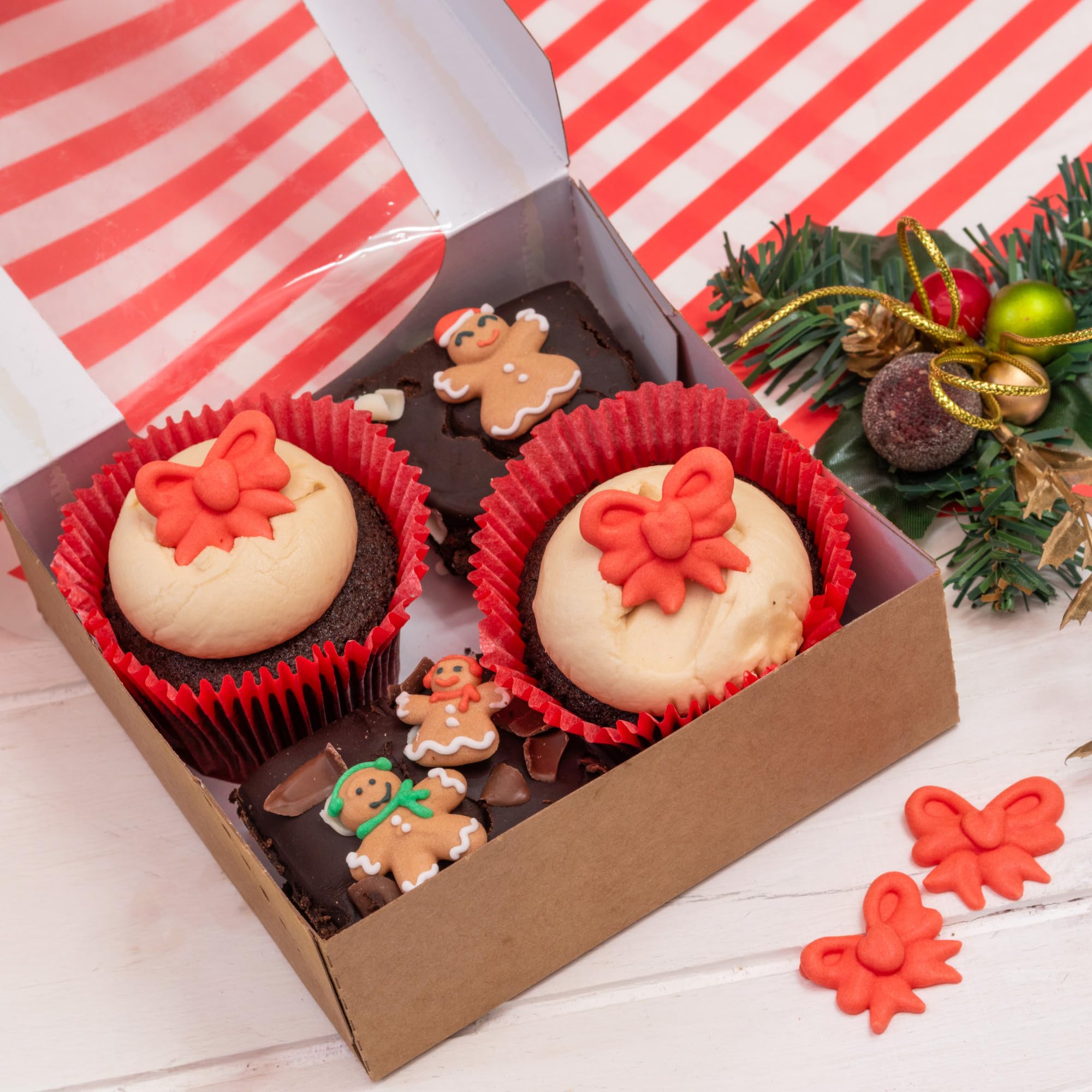 Culpitt Red Bow Sugar Pipings - Edible Royal Icing Cake & Cupcake Toppers (Pack of 12) 8