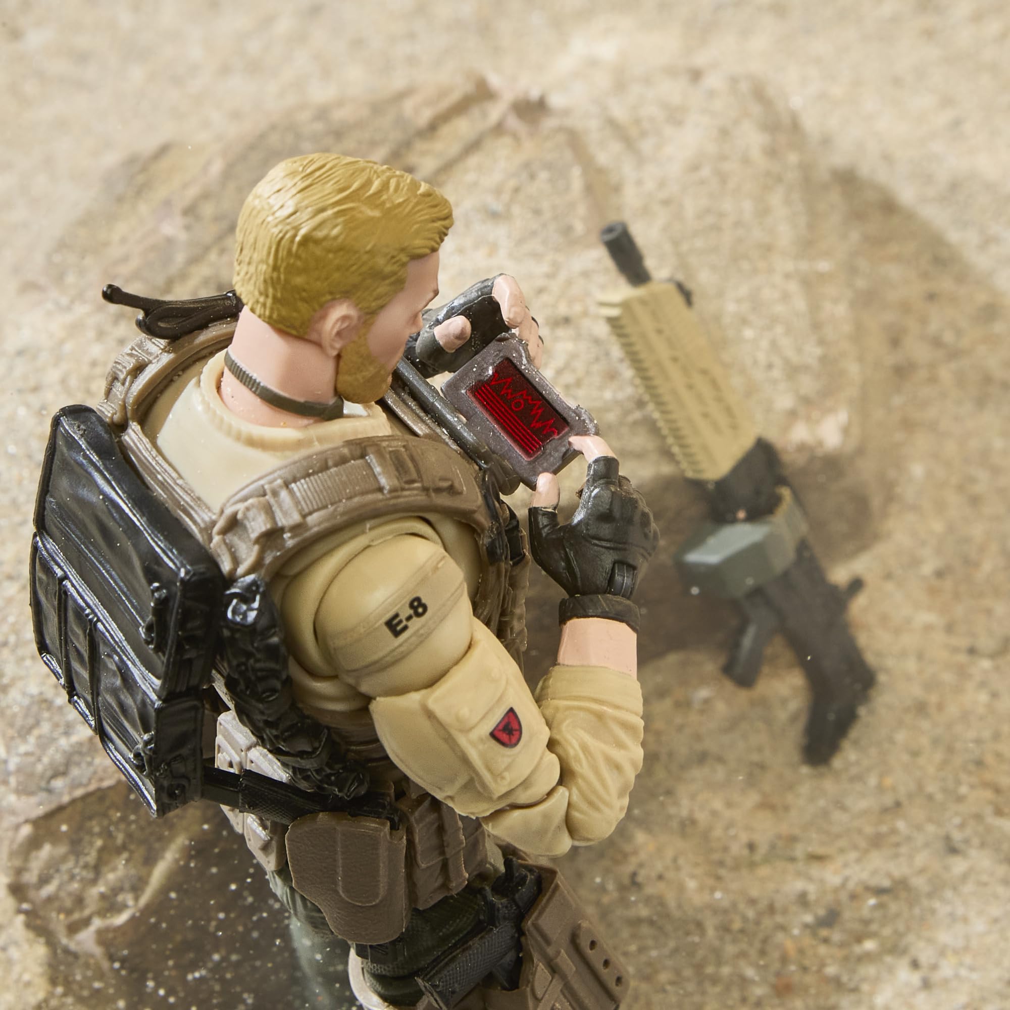 G.I. JOE Classified Series #208 Duke Action Figure - 15 cm Scale, 6 Accessories, Ages 4+ 3