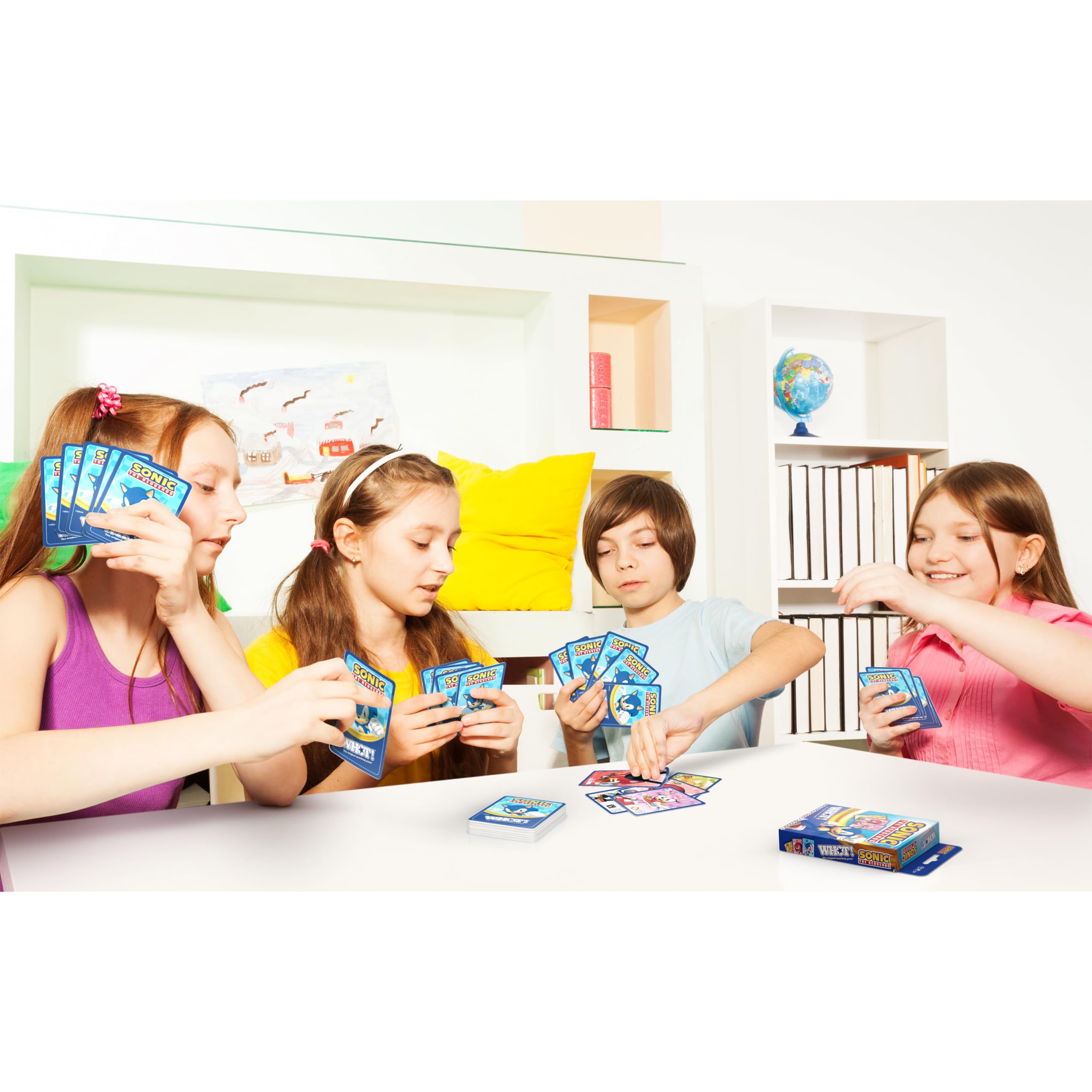 Waddingtons Number 1 Sonic the Hedgehog WHOT! Travel Card Game | Ages 5+ | Portable 4