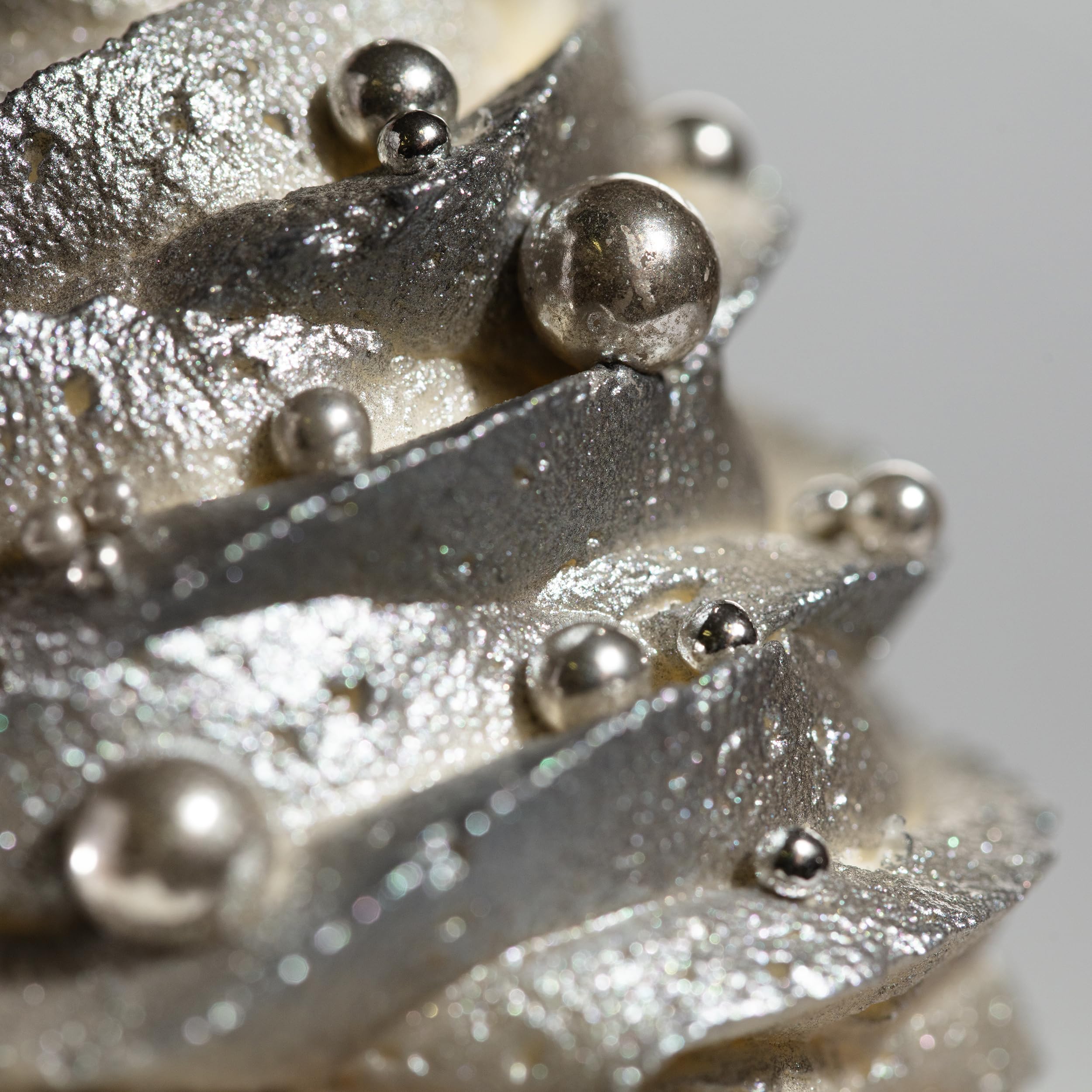 PME - Silver Sugar Pearls Edible Cake Decorations (25g, 2.3mm) 3