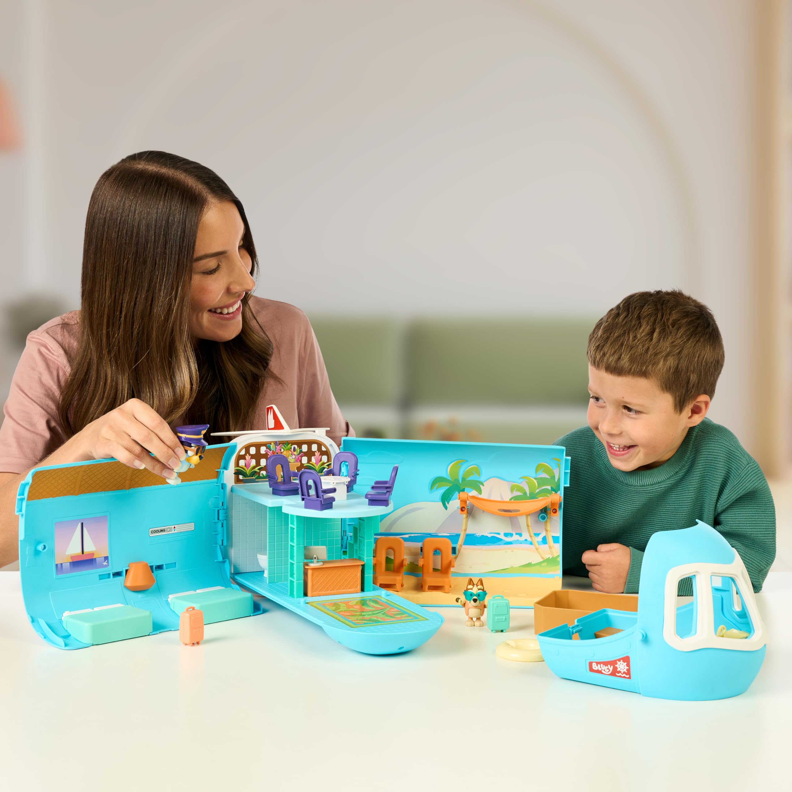 Bluey 3-in-1 Transforming Plane Playset - Transforms to Resort & Boat | 15 Pieces 10