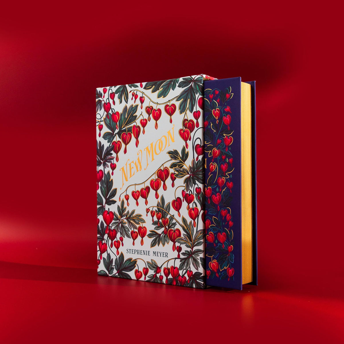 Atom New Moon Deluxe Collector's Edition (Twilight Saga) - Hardcover - 464 Pages