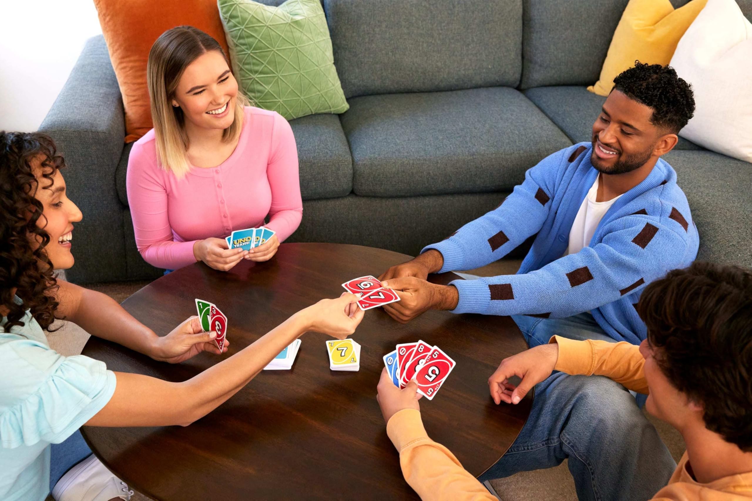 Mattel Games UNO Teams Card Game for Family & Party Nights 3