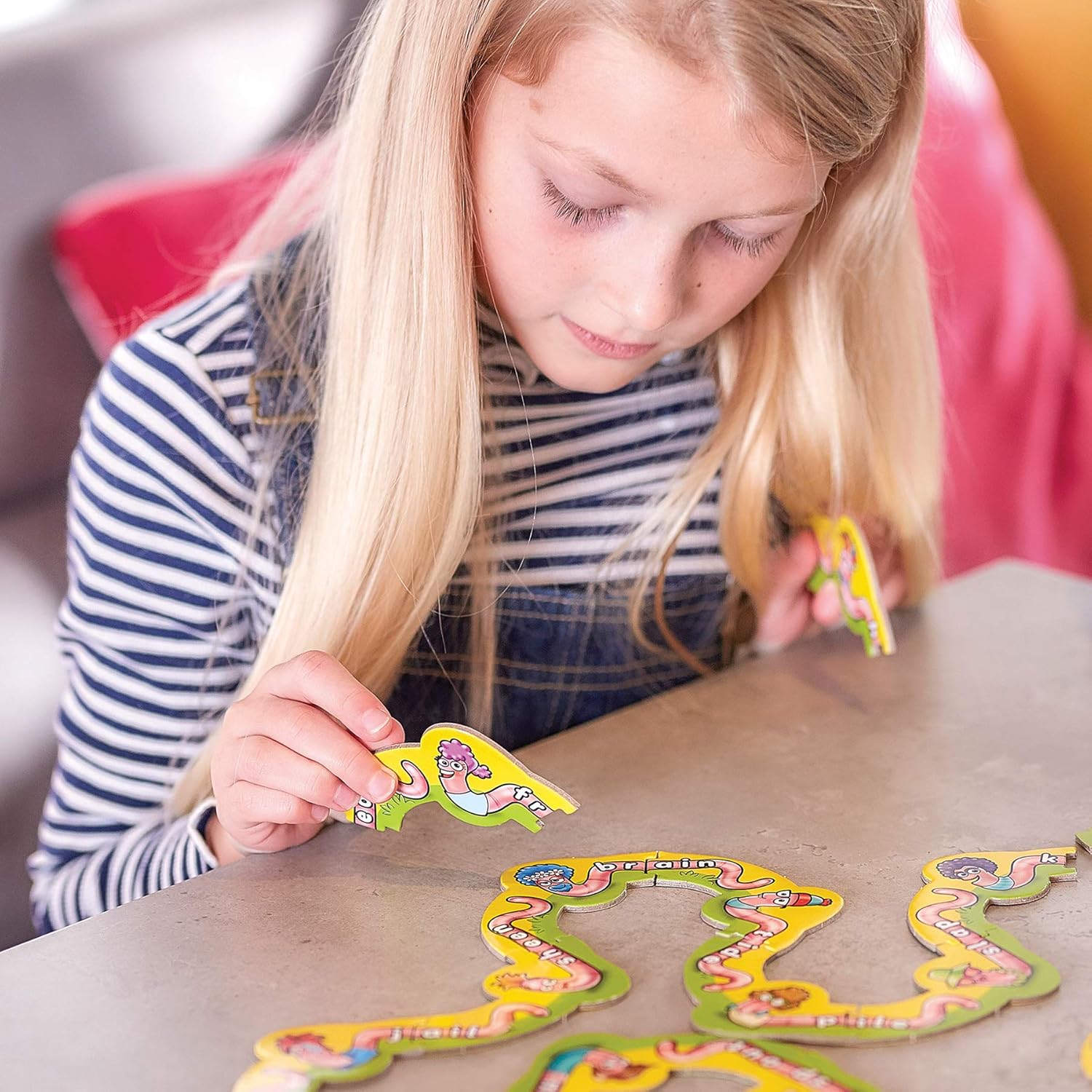 Orchard Toys - Wiggly Words Game 105, Multicolour 4