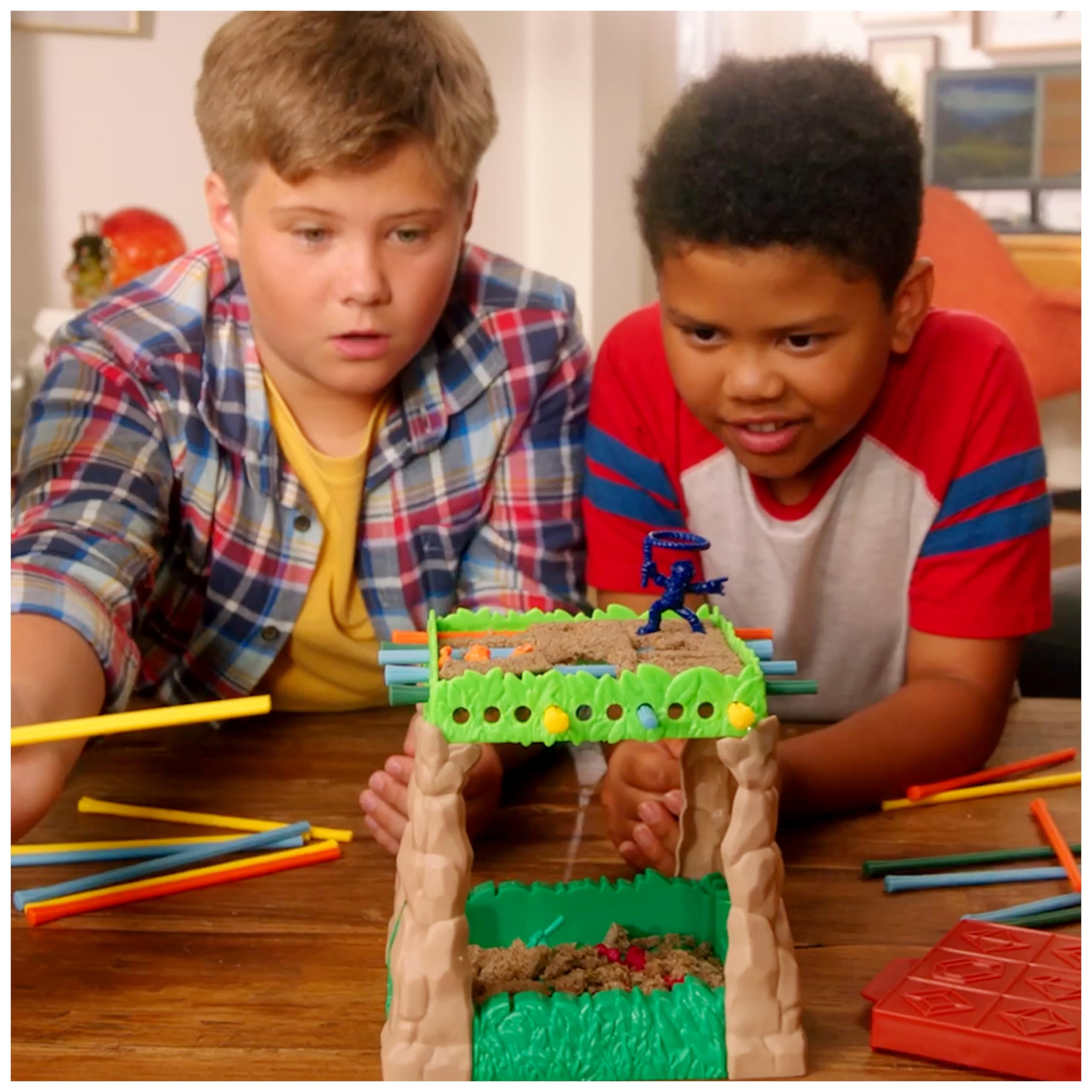 Spin Master Games Sink N’ Sand Quicksand Kids Board Game with Kinetic Sand 11