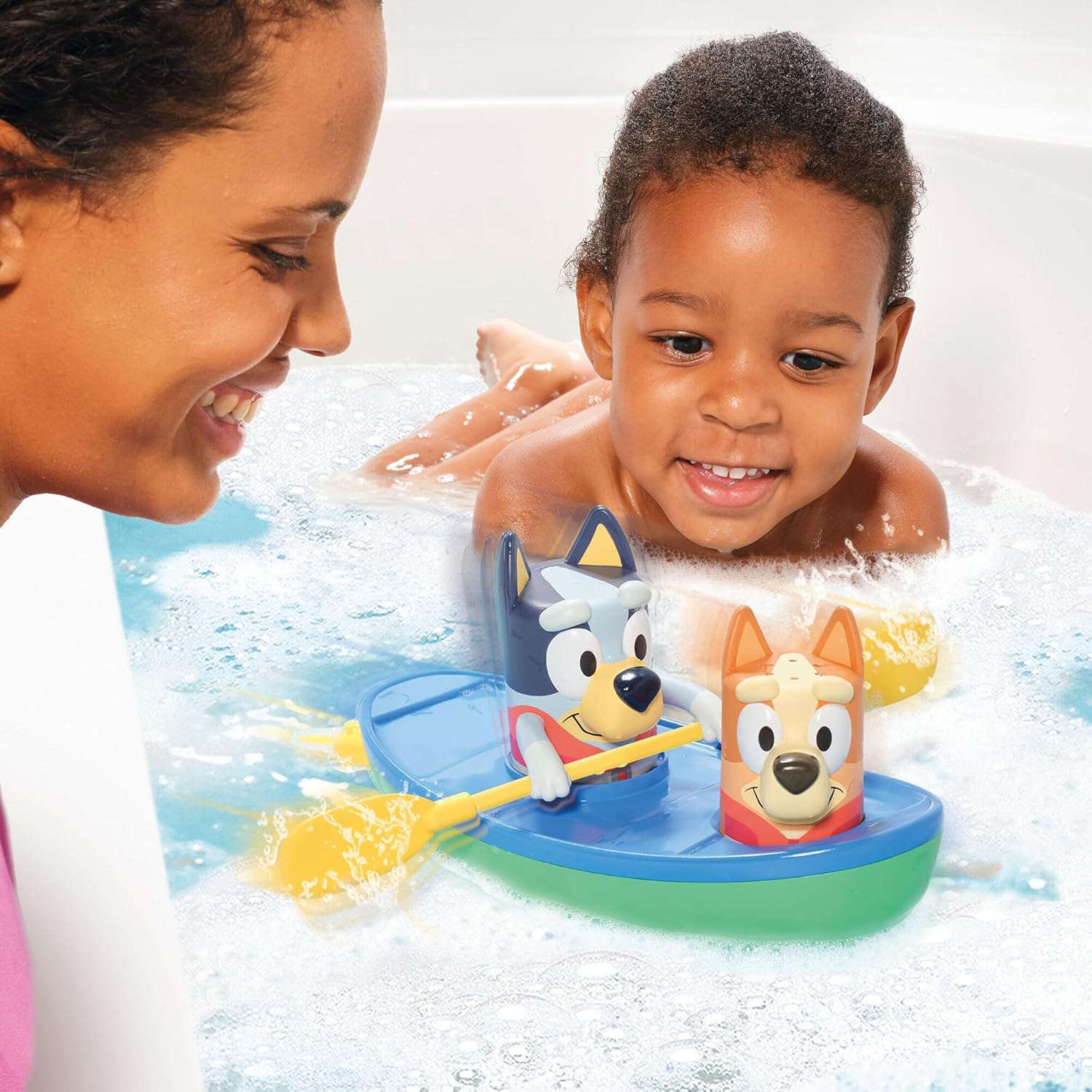 TOMY Toomies Bluey Canoe - Pull-String Paddle Action Bath Toy with Bluey & Bingo 7