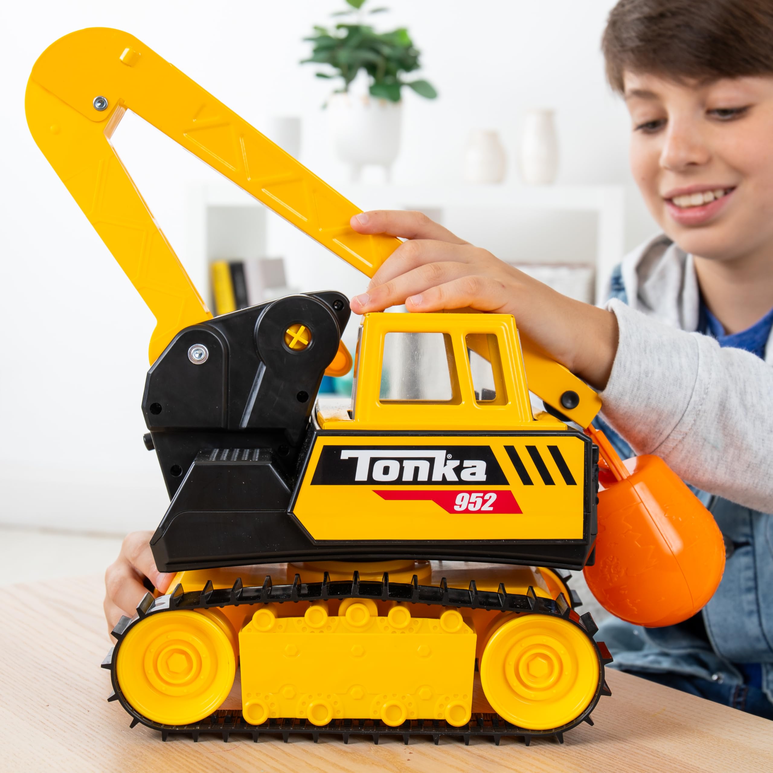 Tonka Steel Wrecking Ball - Durable Real Steel Construction Toy for Kids 6