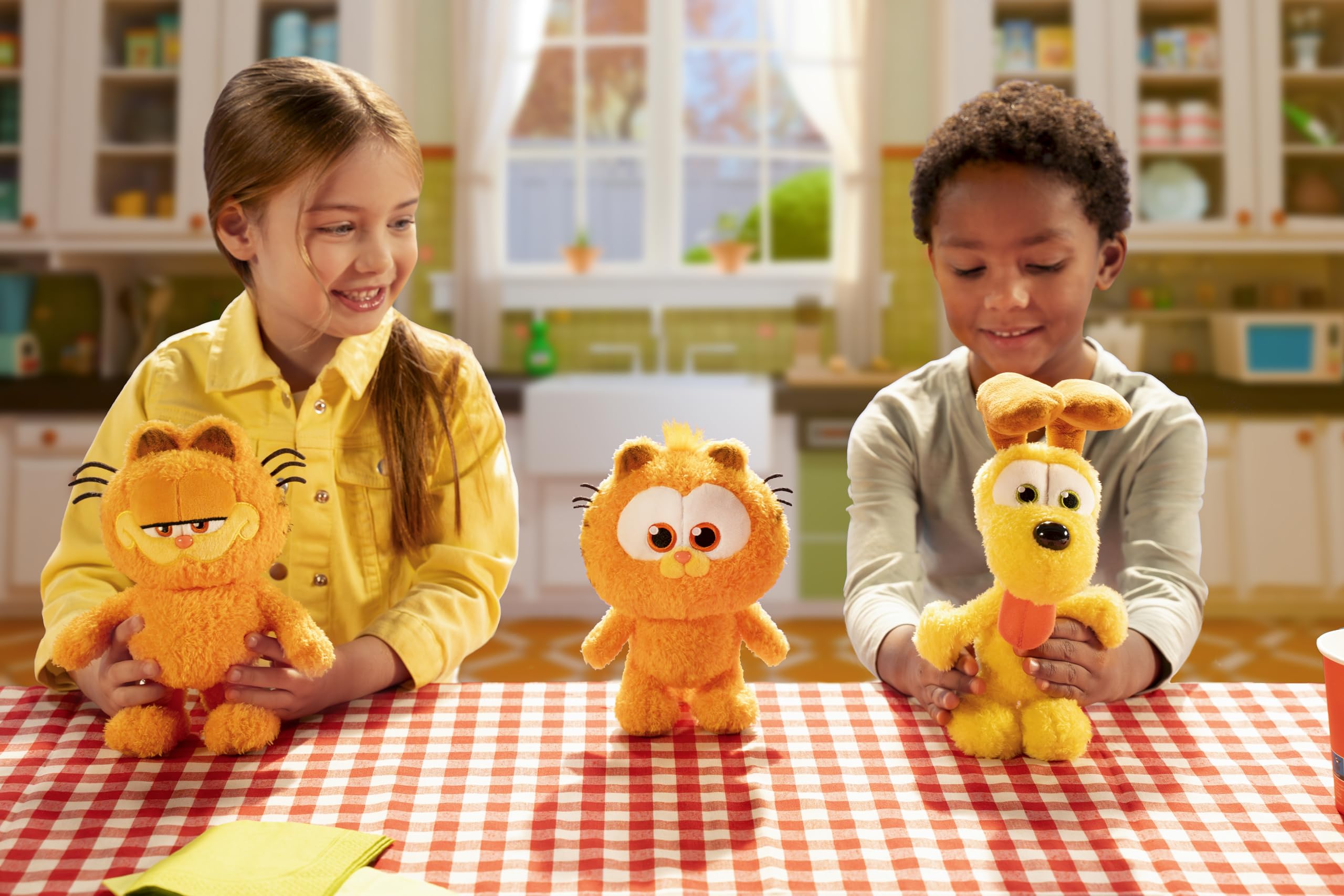 Animagic The Garfield Movie - Official Classic Garfield 20cm Plush | Polyester | Ages 3+ 5