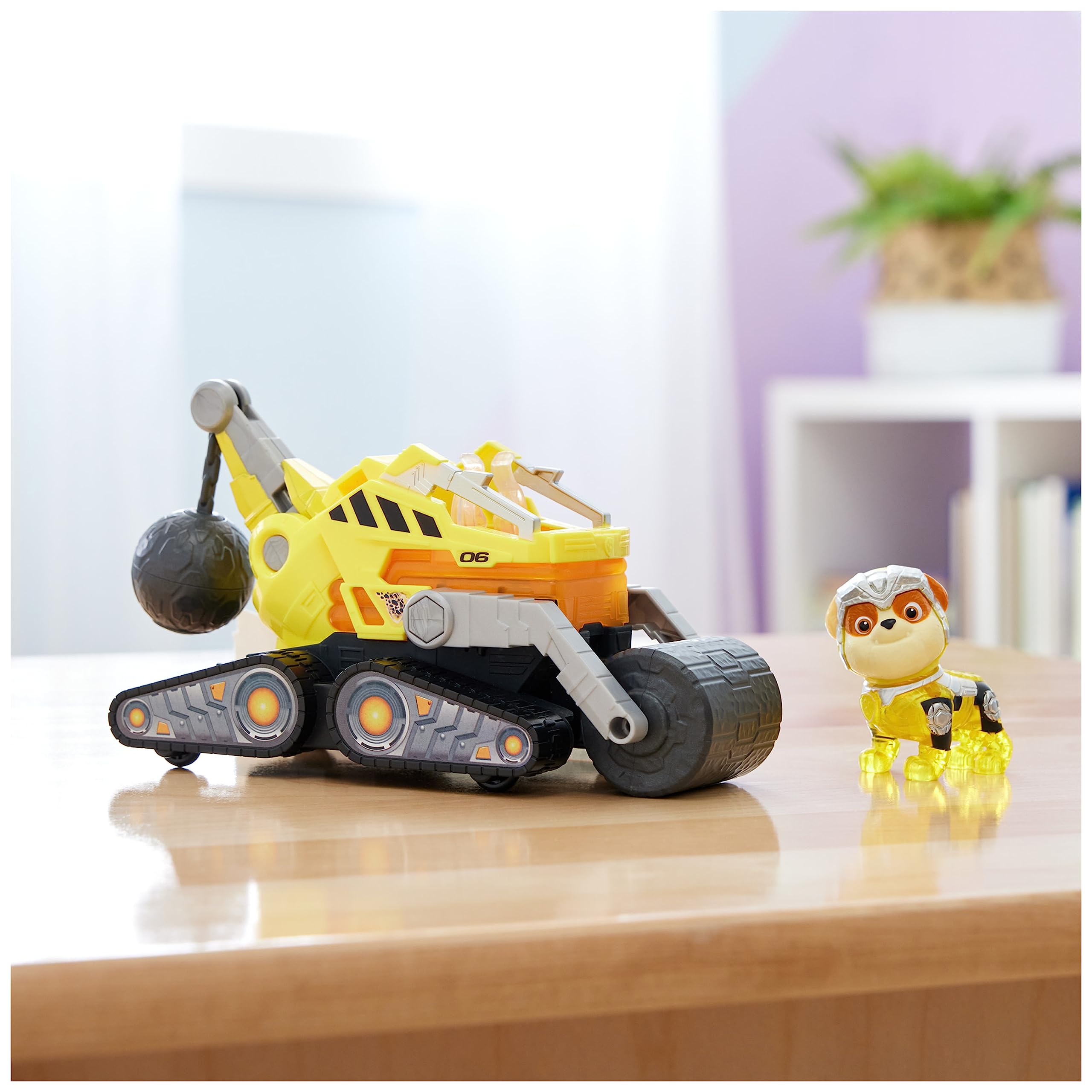 Paw Patrol: The Mighty Movie Rubble's Construction Truck with Light-Up Action Figure, Lights & Sounds - Kids' Toy for Ages 3+ 8