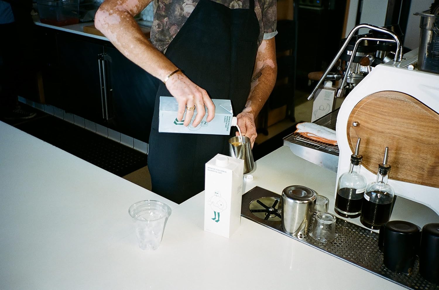 Minor Figures Barista Hafermilch, 1 l (Long Life) – Milchfrei, ohne Zuckerzusatz, vegan 6