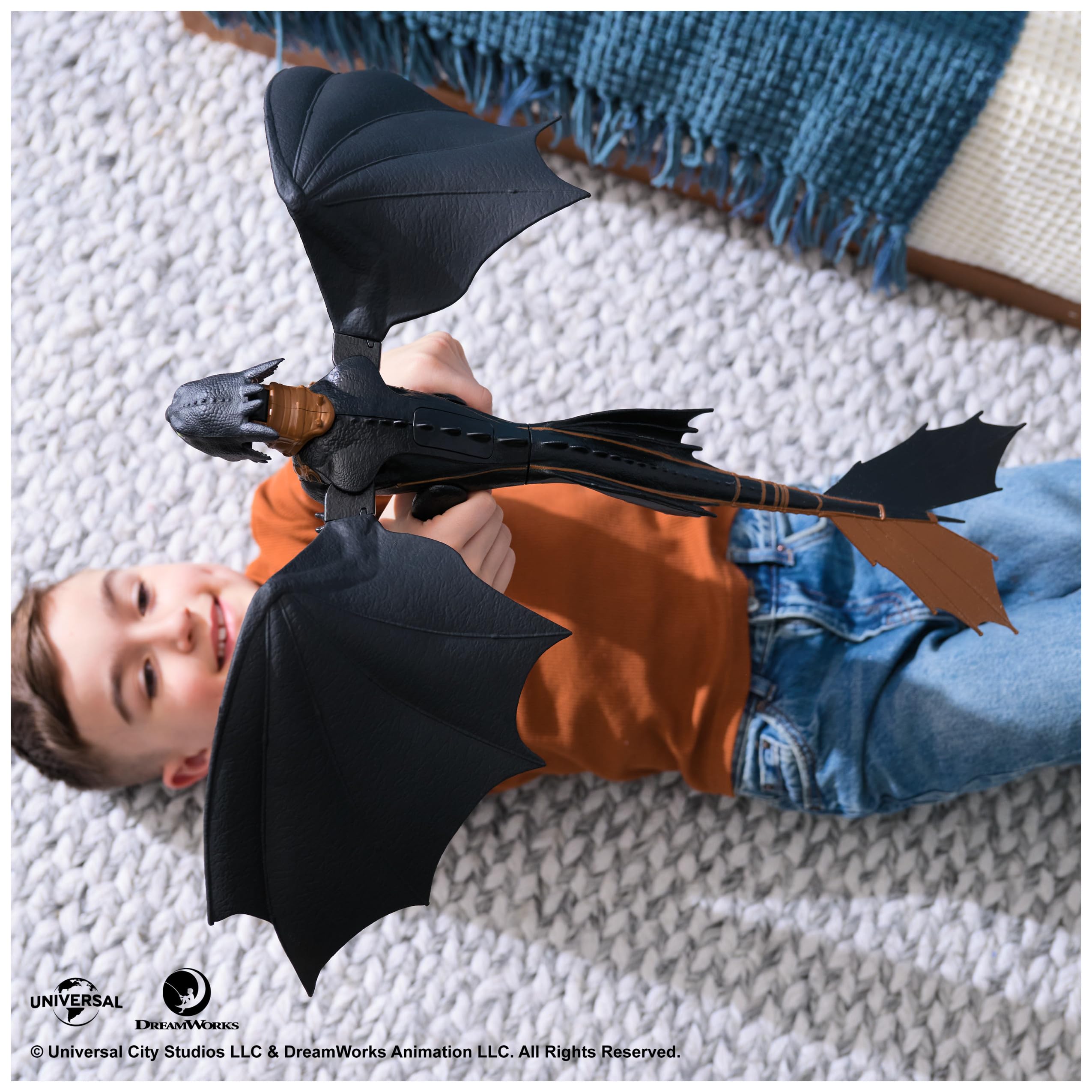 Dreamworks Dragons Ultimate Plasma Blast Toothless - Light-Up Action Figure for Kids 4+ 8