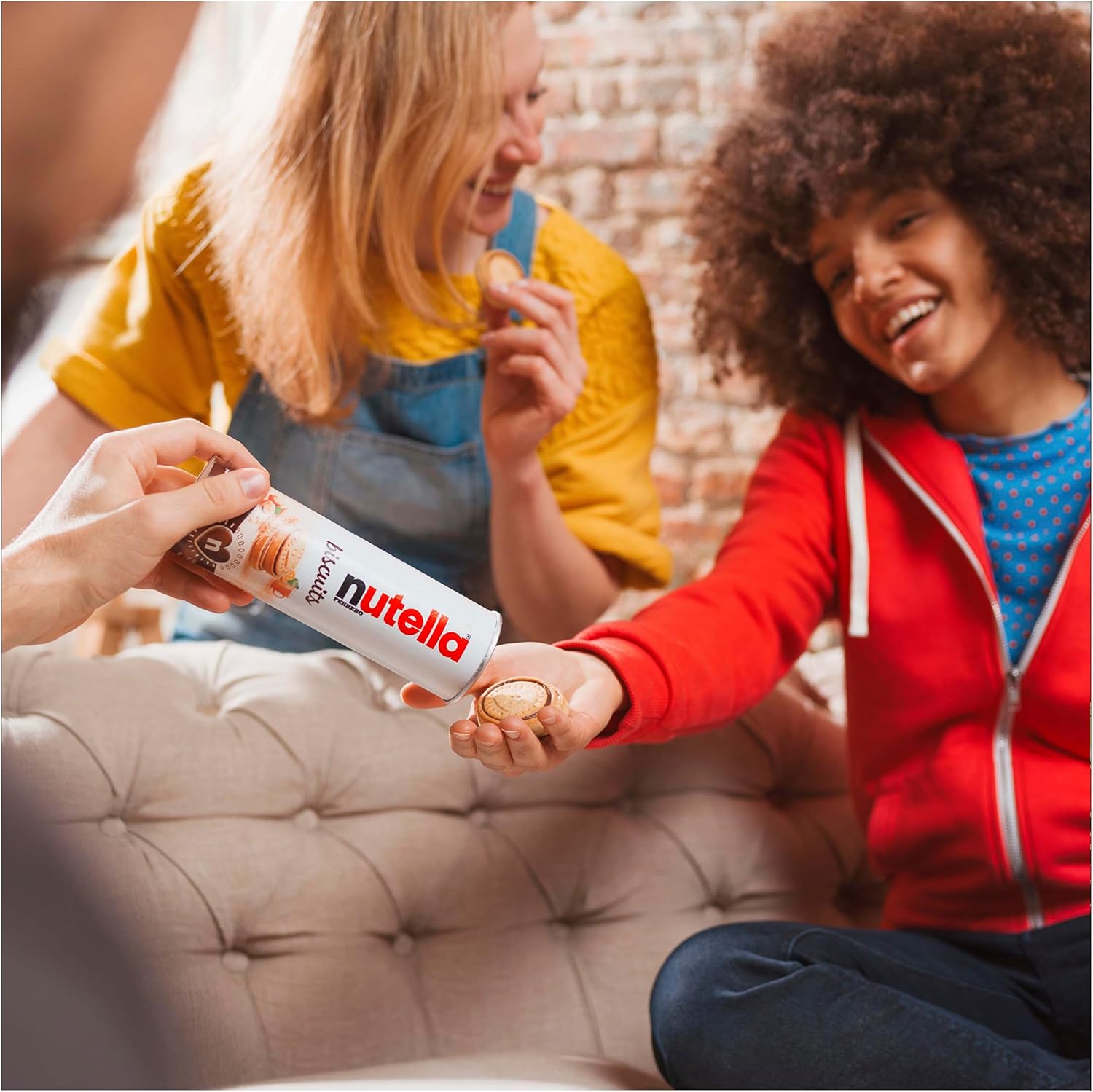 Nutella - Chocolate Biscuits with Creamy Hazelnut Filling, 166g 7