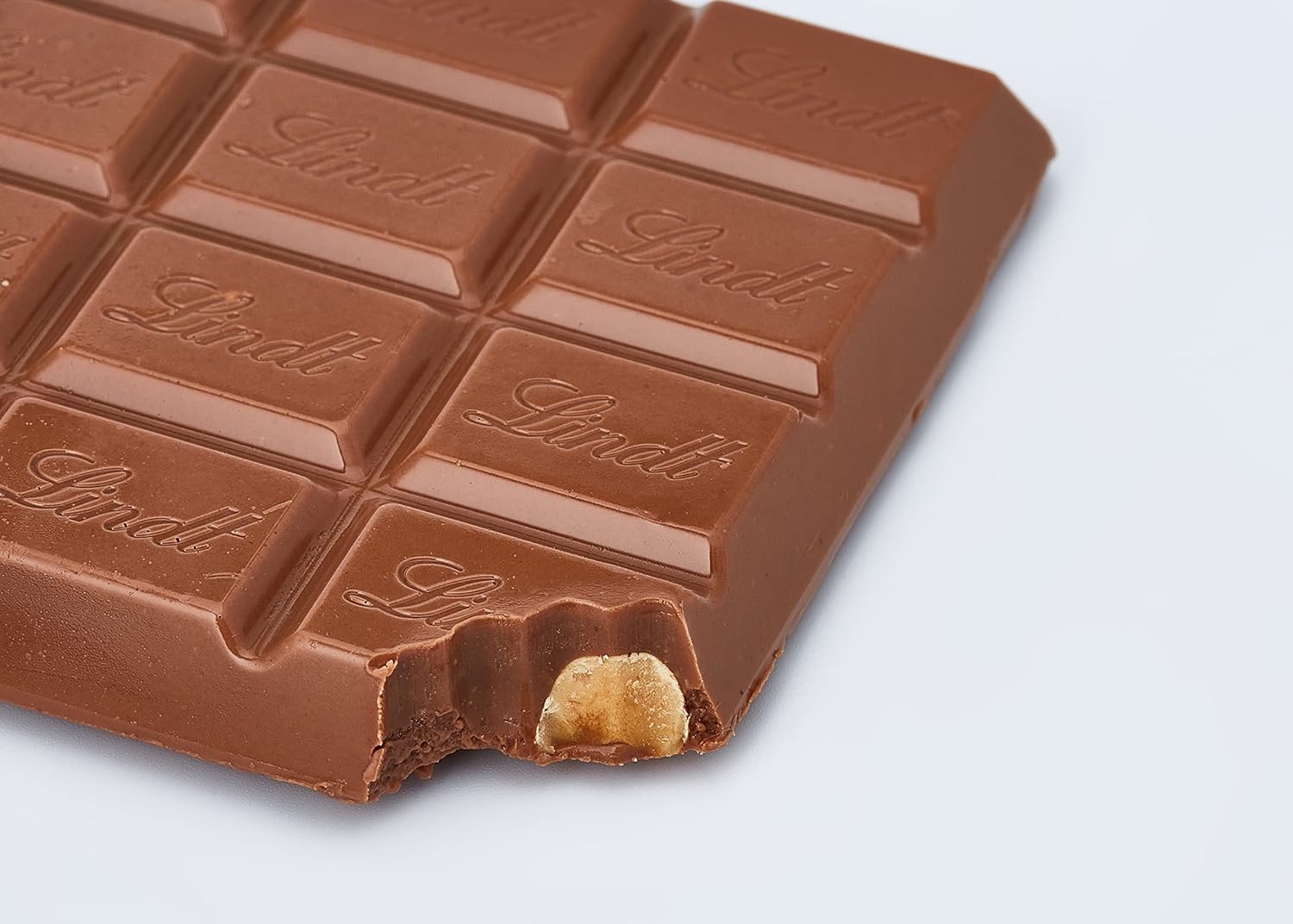 Lindt Schweizer Milchschokolade und knusprige Haselnuss-Goldtafel 300 g 8