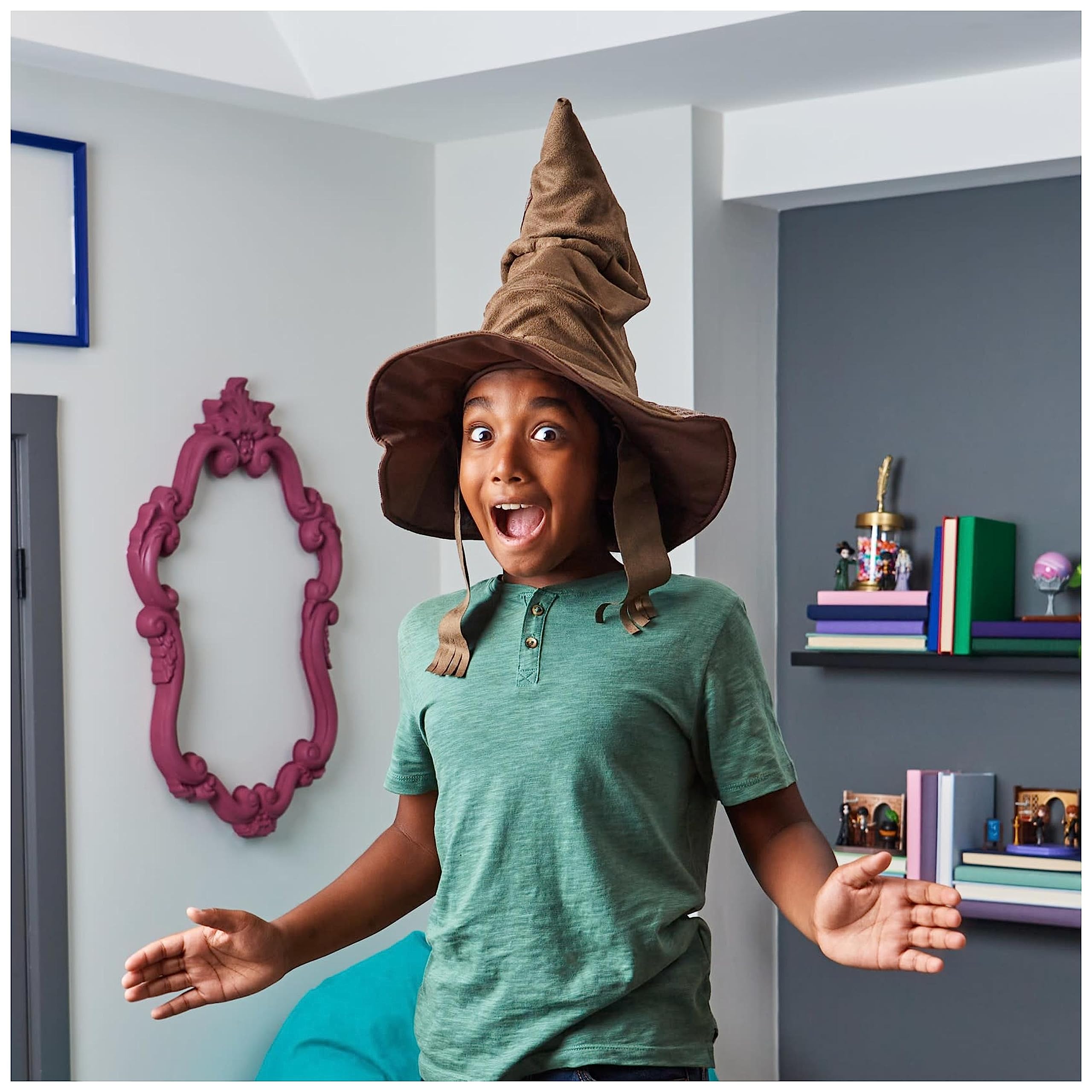 Wizarding World Harry Potter Talking Sorting Hat with 15 Phrases for Kids Pretend Play Role Play Toy