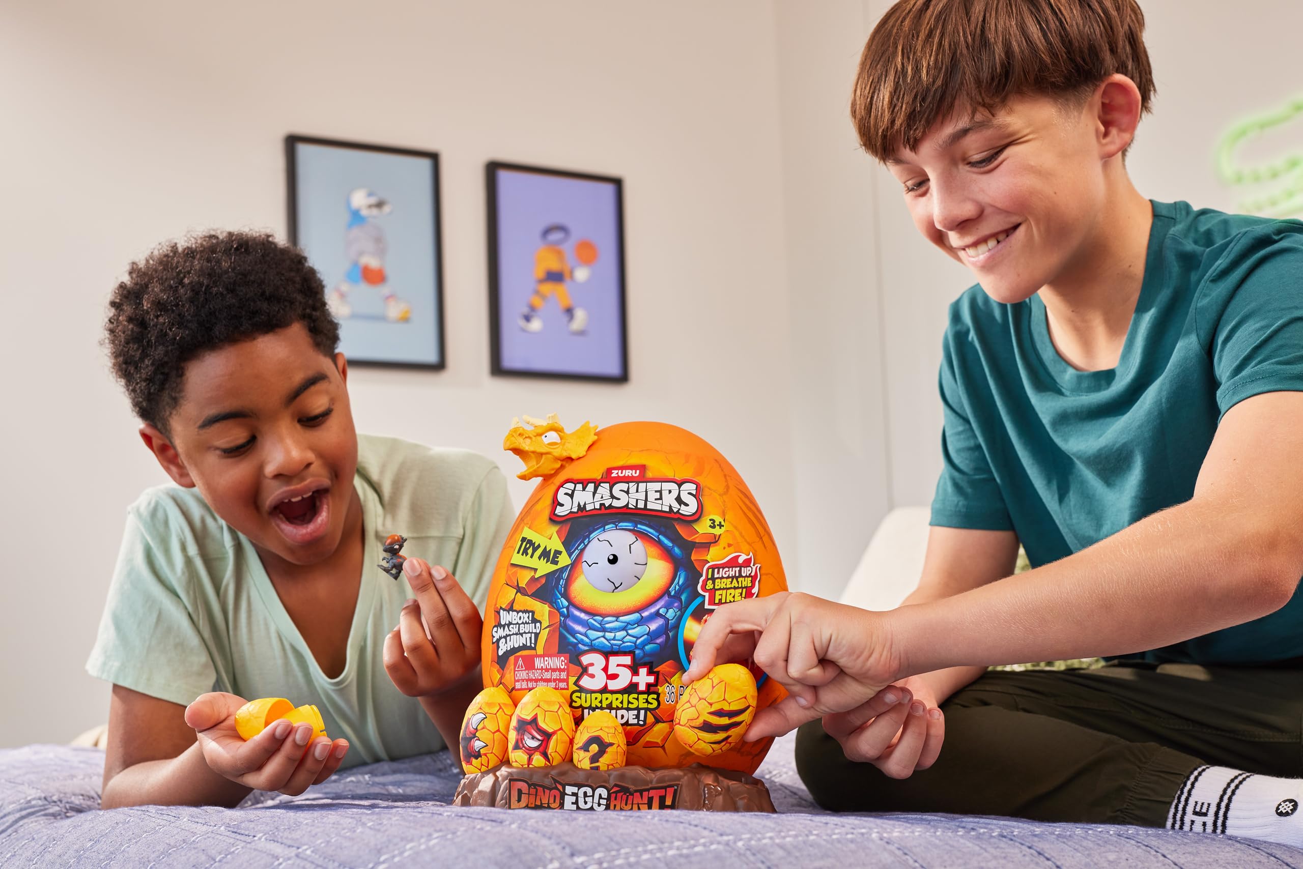 Smashers Dino Egg Hunt by ZURU - Fire Breathing Light-Up Dinosaur Playset for Kids 3