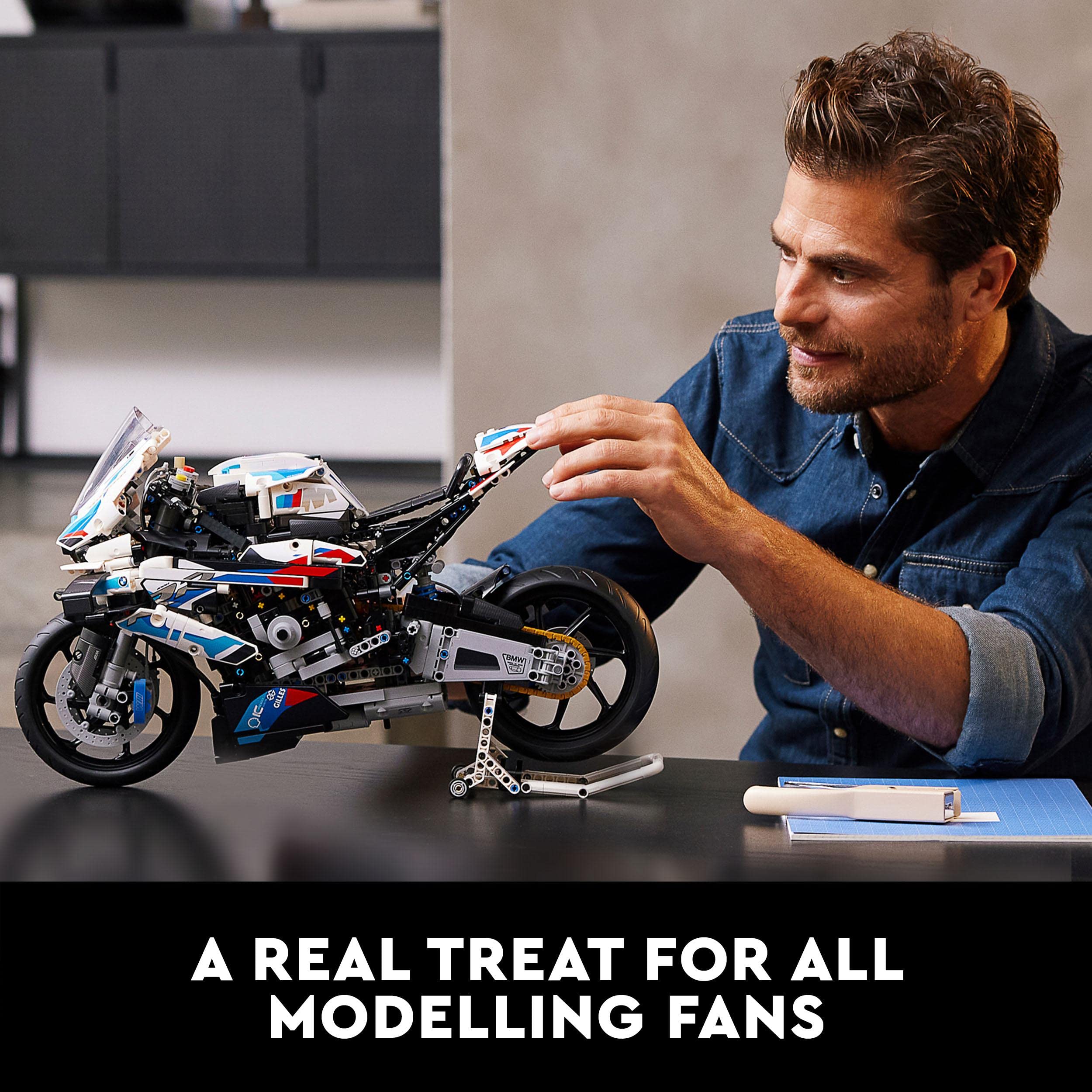 LEGO Technic 42130 BMW M 1000 RR Motorbike Model Kit | 1:5 Scale | 1920 Pieces 7
