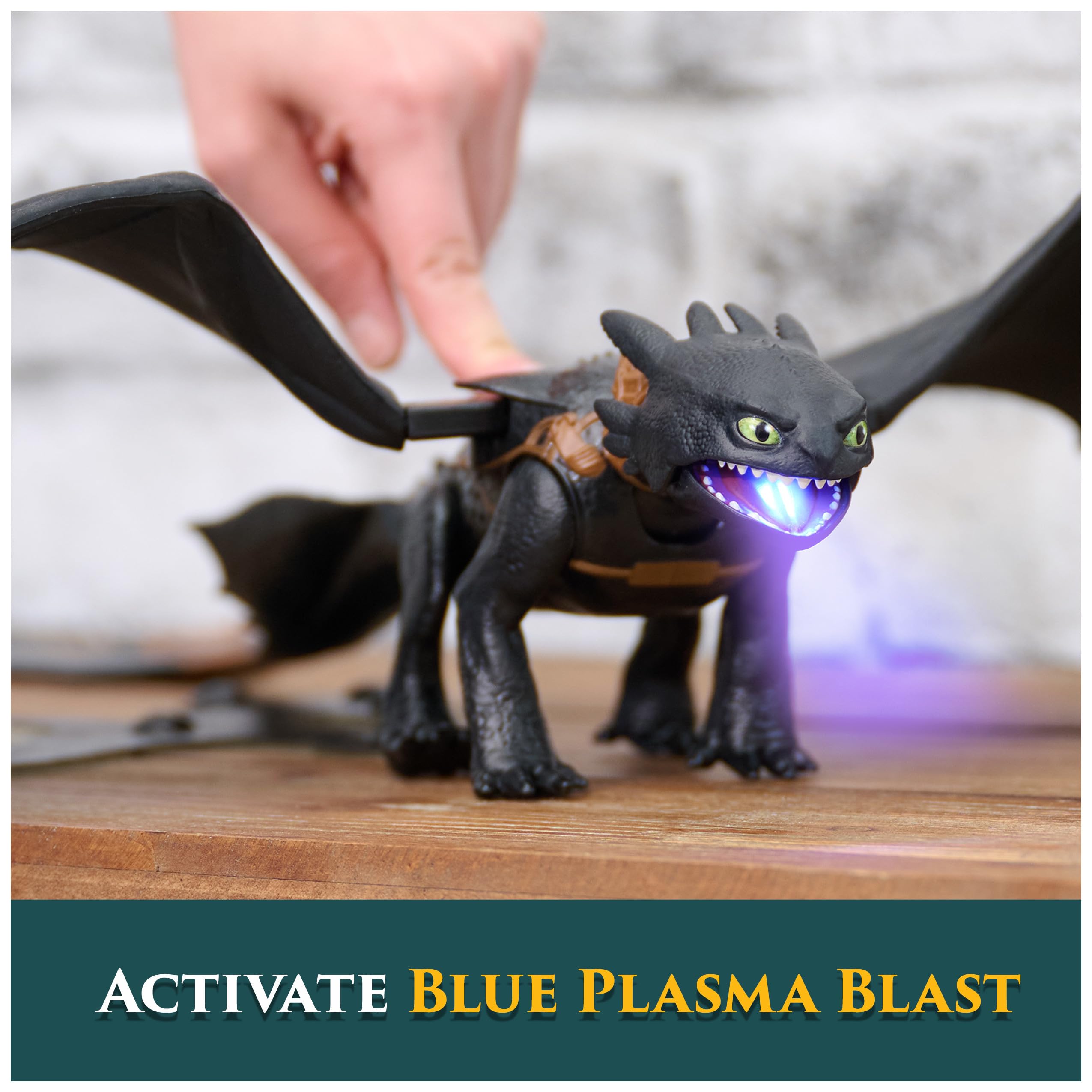 Dreamworks Dragons Ultimate Plasma Blast Toothless - Light-Up Action Figure for Kids 4+ 4