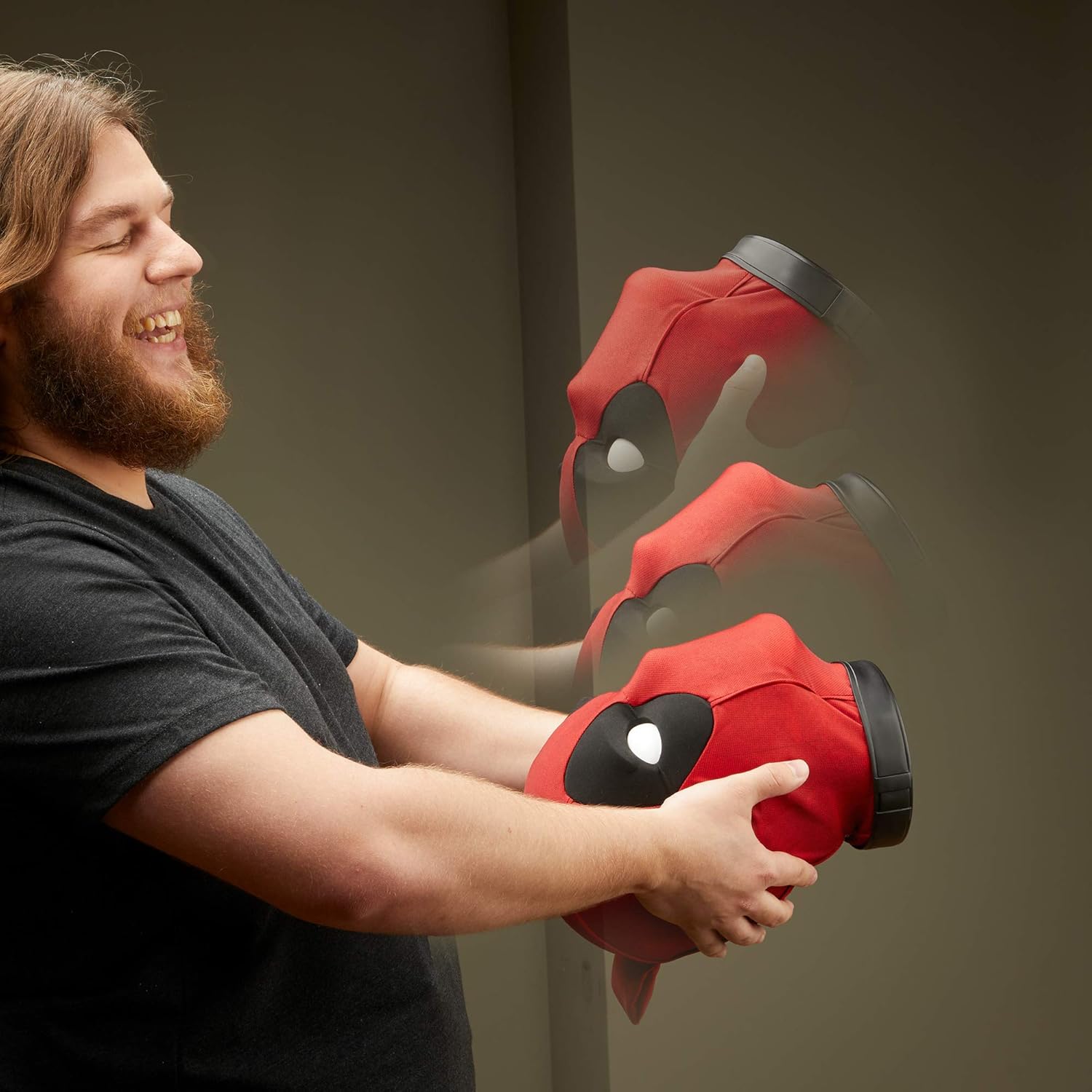 Marvel Deadpool's Head Premium Interactive Electronic App-Enhanced Collectible 4