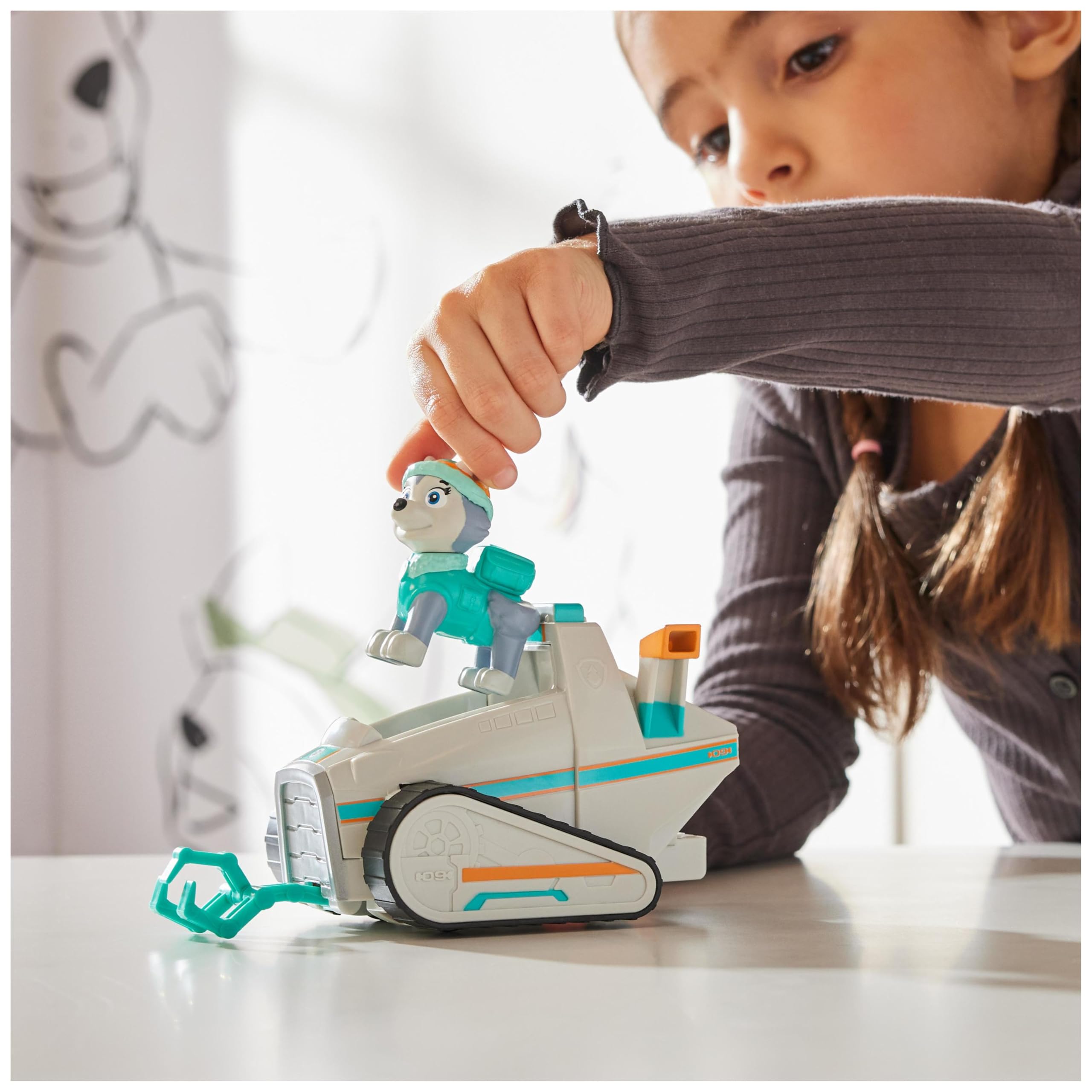 Paw Patrol Everest's Snow Plow - Collectible Vehicle with Action Figure, Ages 3+ 5