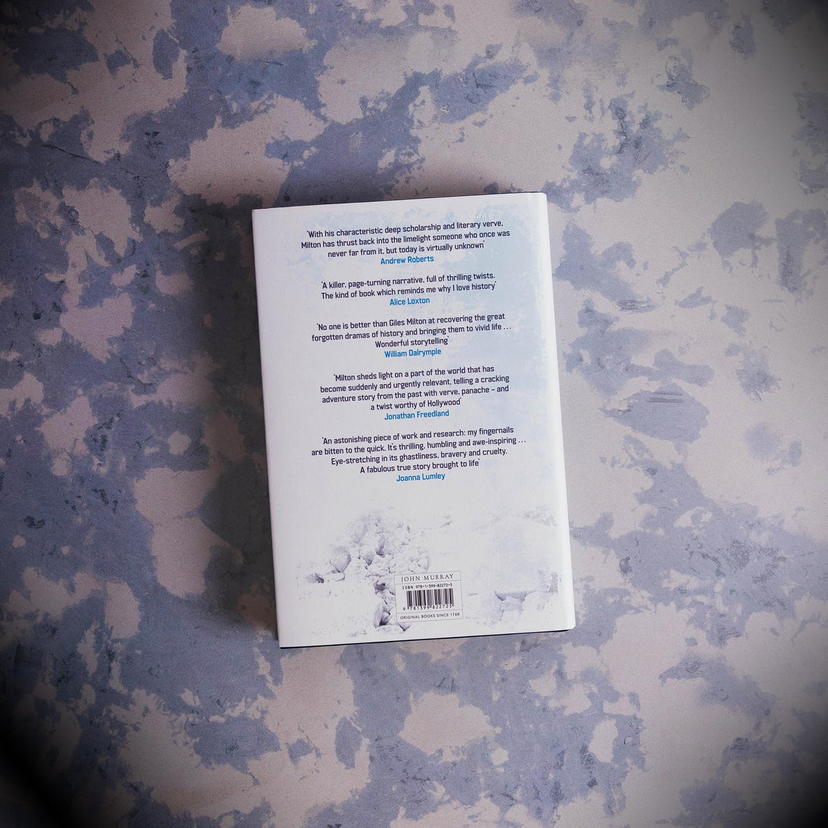 John Murray Empire at the Edge of the World: Endurance and Madness in the High Arctic - Giles Milton, Hardcover, 384 Pages