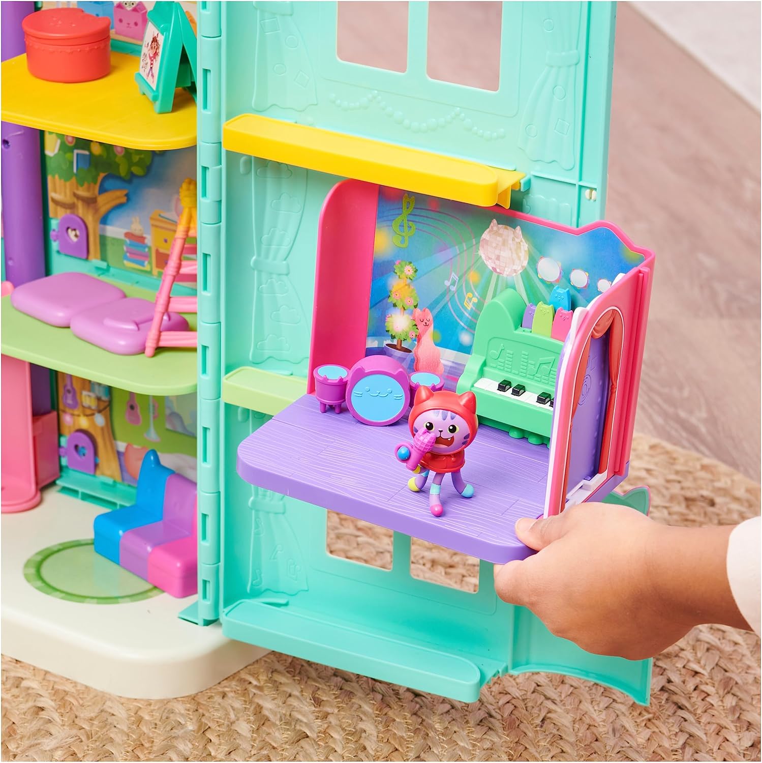 Gabby’s Dollhouse Groovy Music Room Playset with Daniel James Catnip Figure - Ages 3+ 6