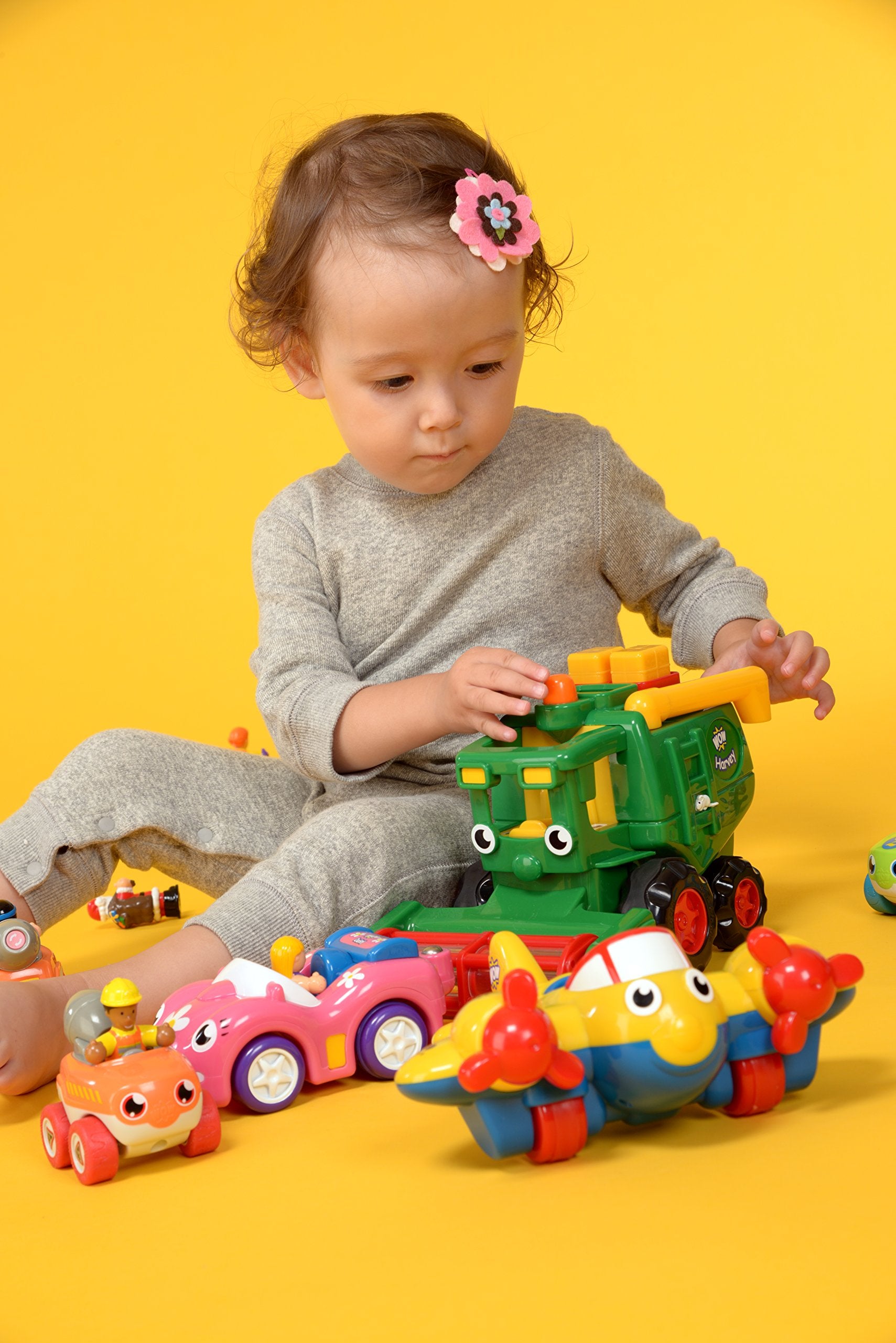 WOW Toys Harvey Harvester - Motorised Combine Harvester with Automatic Baler 7