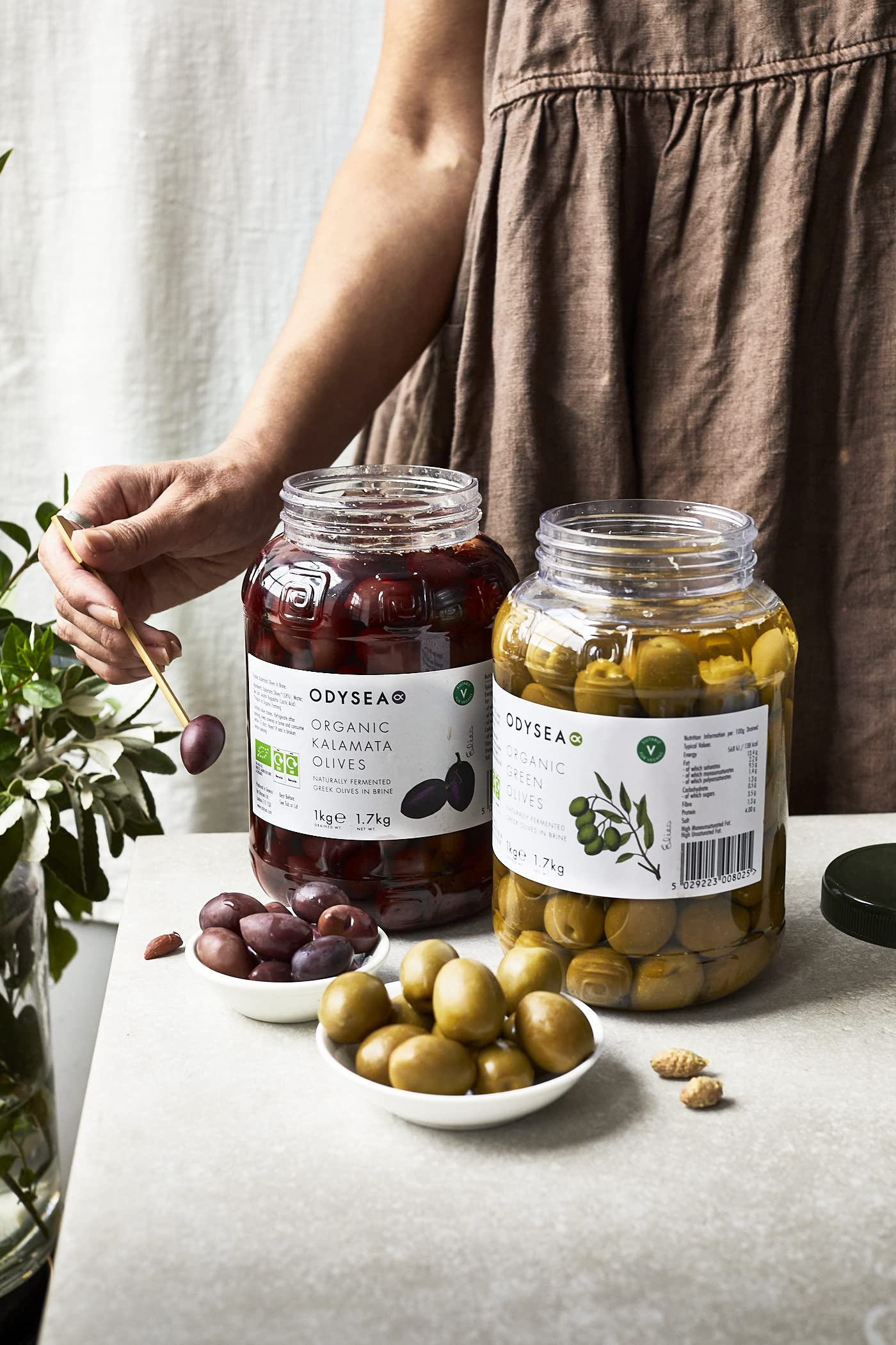 Odysea Organic Unpitted Kalamata Olives in Brine, 1kg Jar 4