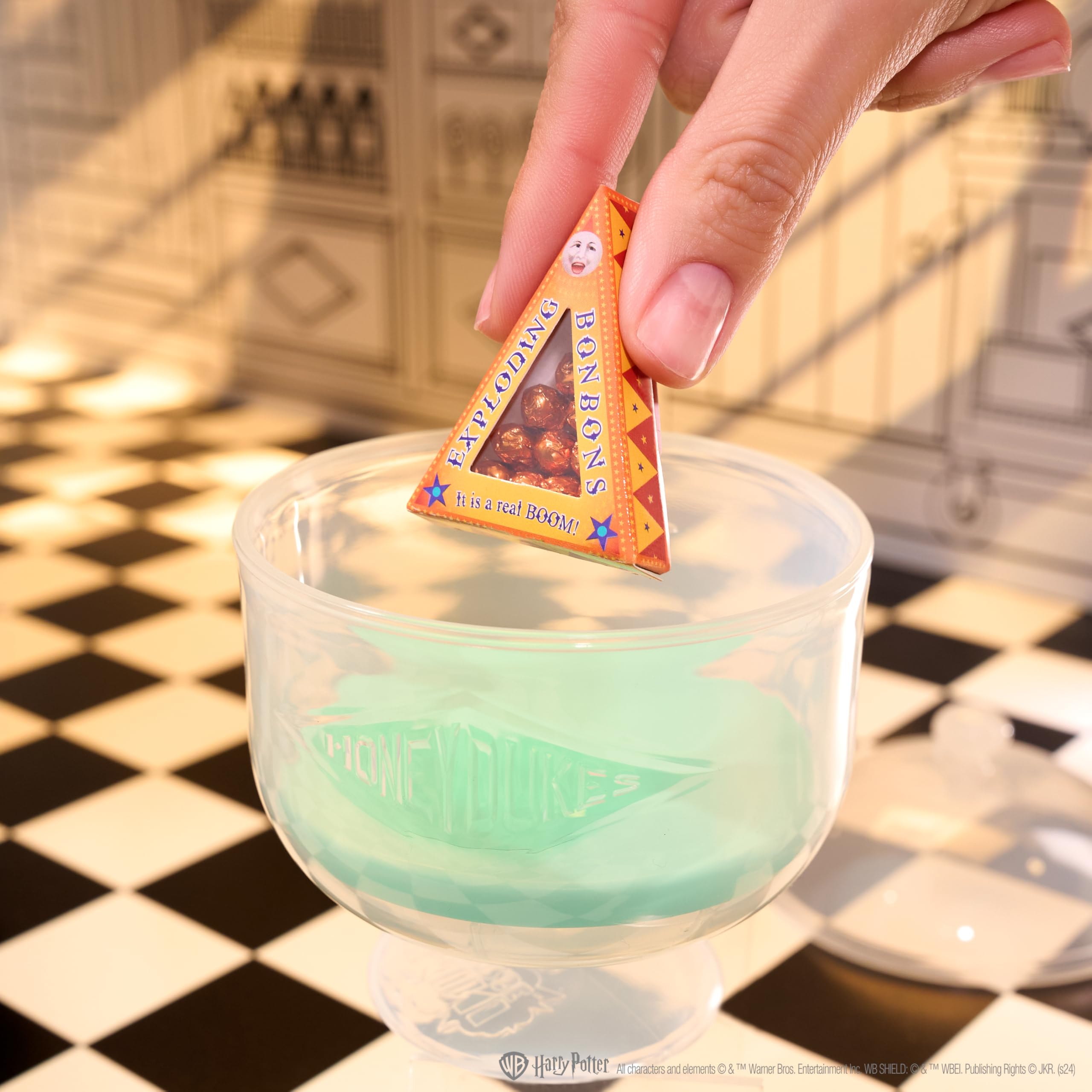 MGA's Miniverse Make It Mini Honeydukes - Harry Potter Mini Collectibles