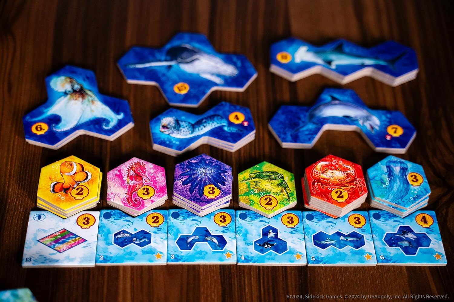 USAopoly Aqua Brettspiel | Strategiespiel mit Kunst von Vincent Dutrait 4