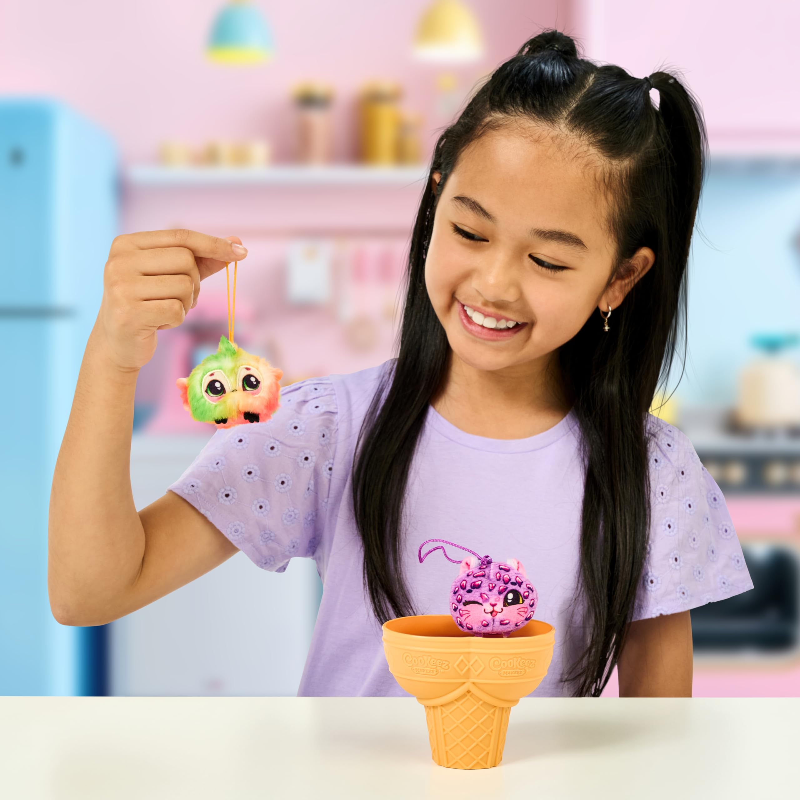 Cookeez Makery Yum Yumz Twin Pack - 2 Scented Surprise Plush Pets in Ice Cream Cone, Ages 5-12 6