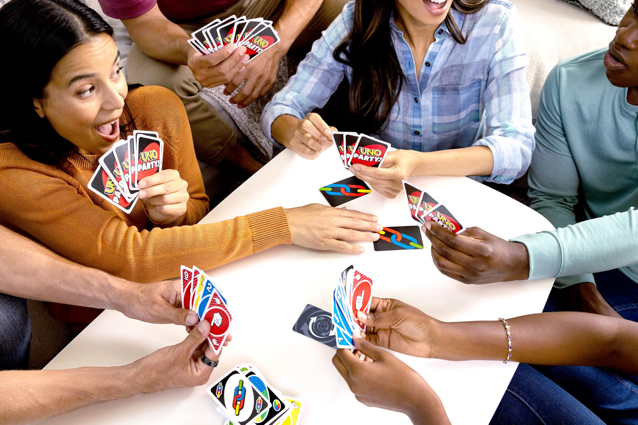 Mattel Games UNO Party Card Game with Deck & Special Rules for Large Groups 4