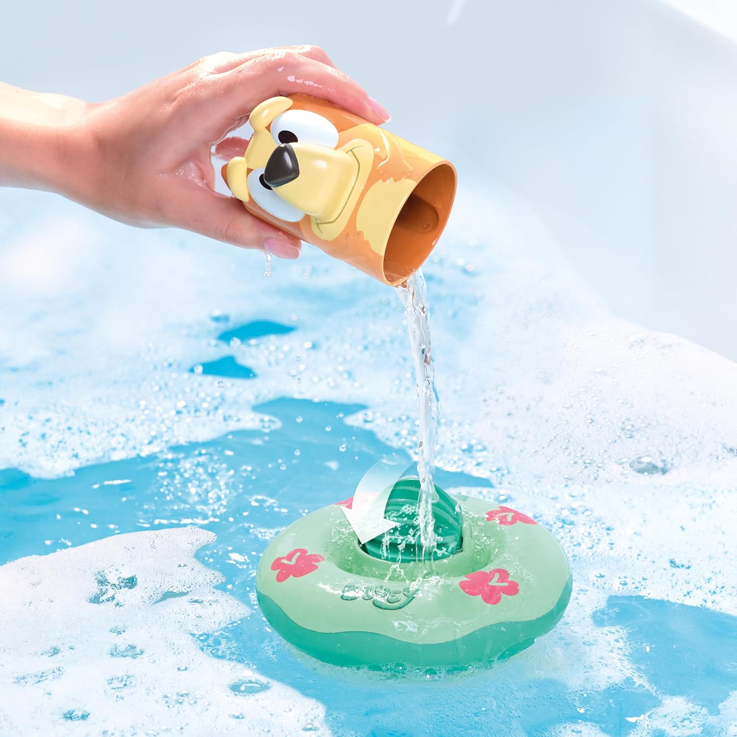 TOMY Toomies Bluey Splash and Float Bingo - Bath Toy Cup with Water Wheel for 18 Months+ 4