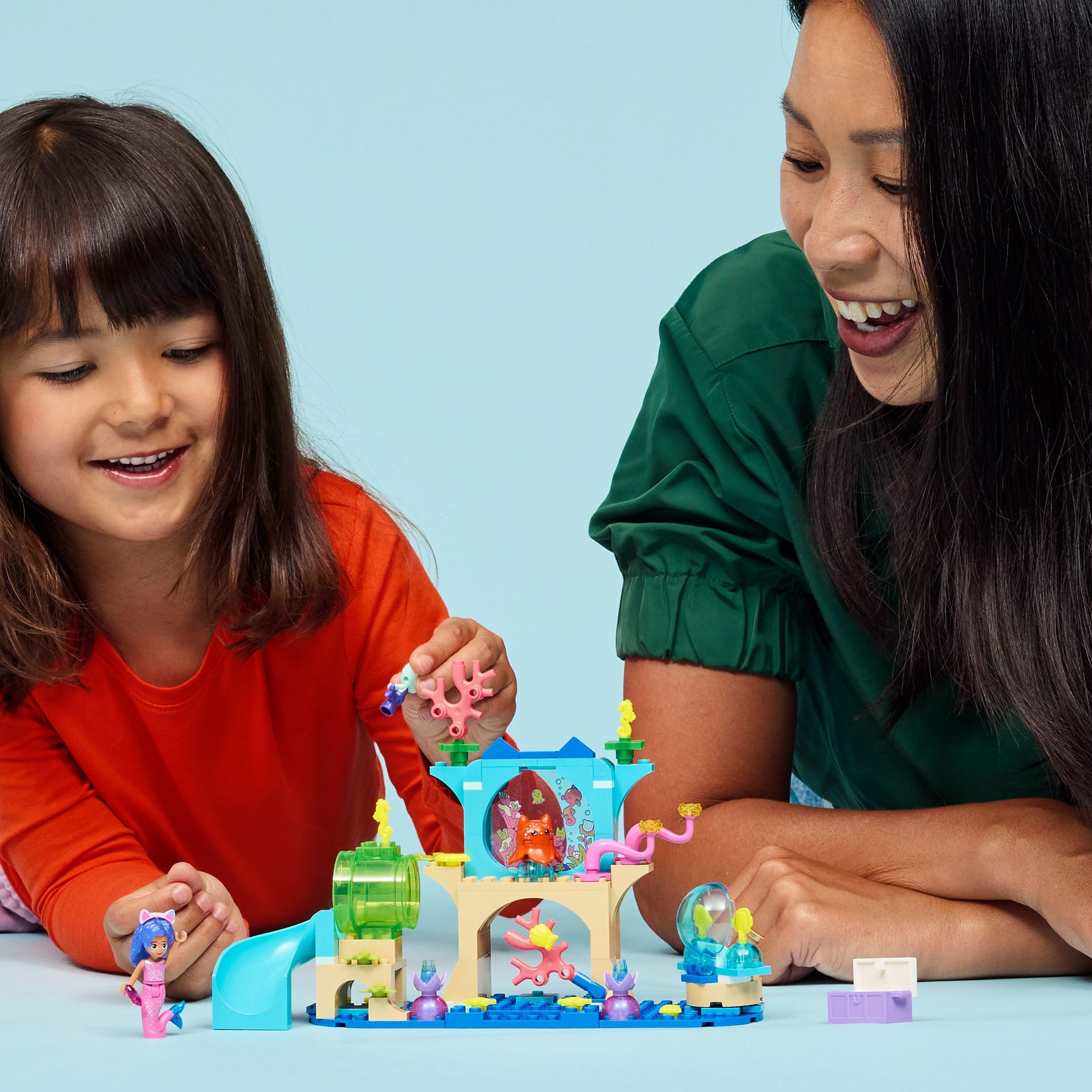 LEGO Gabby's Dollhouse Mermaid Gabby's Aquarium Adventure Toy - 103-Piece Building Set for Kids 4+ 7