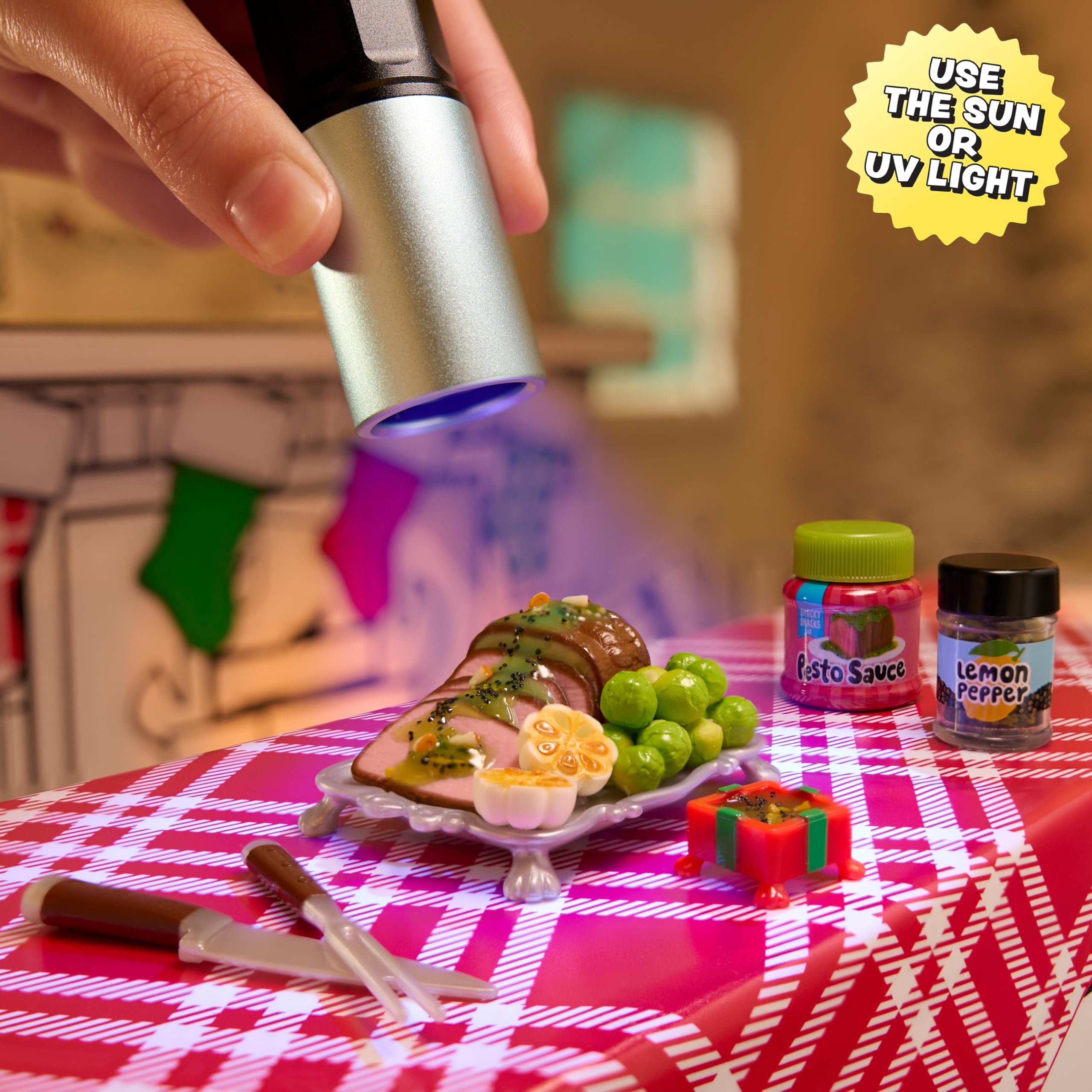 MGA's Miniverse Make It Mini Holiday 2025 - The Grinch Dr. Seuss Hot Cocoa Mini Collectible 7