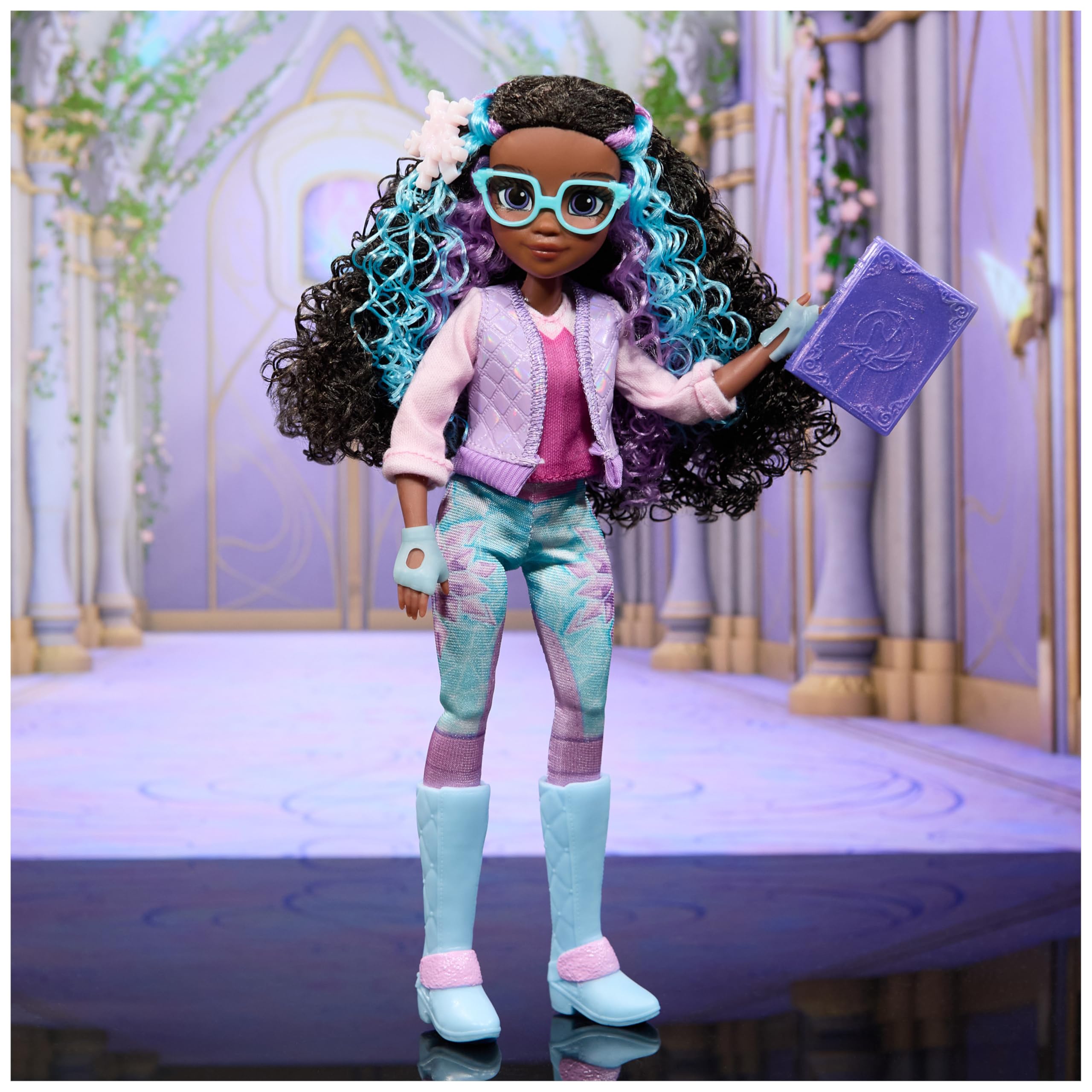 Unicorn Academy Layla Doll - 9.5 Inch Fashion Doll with 5 Accessories & Sparklebook | Ages 4+ 5