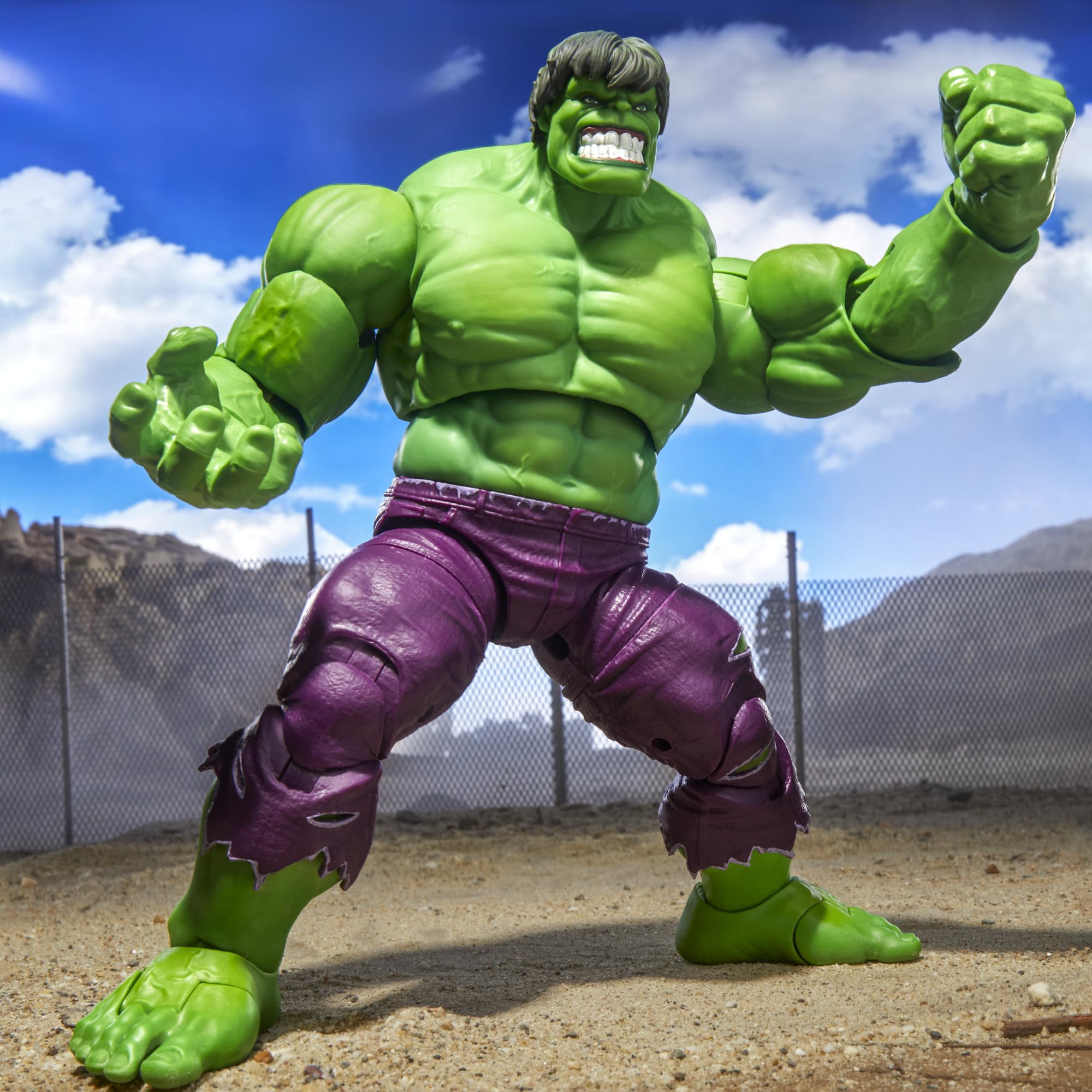 Hasbro Marvel Legends Maximum Series Hulk Action Figure - 8.5 Inch Collectible with 30 Points of Articulation 9