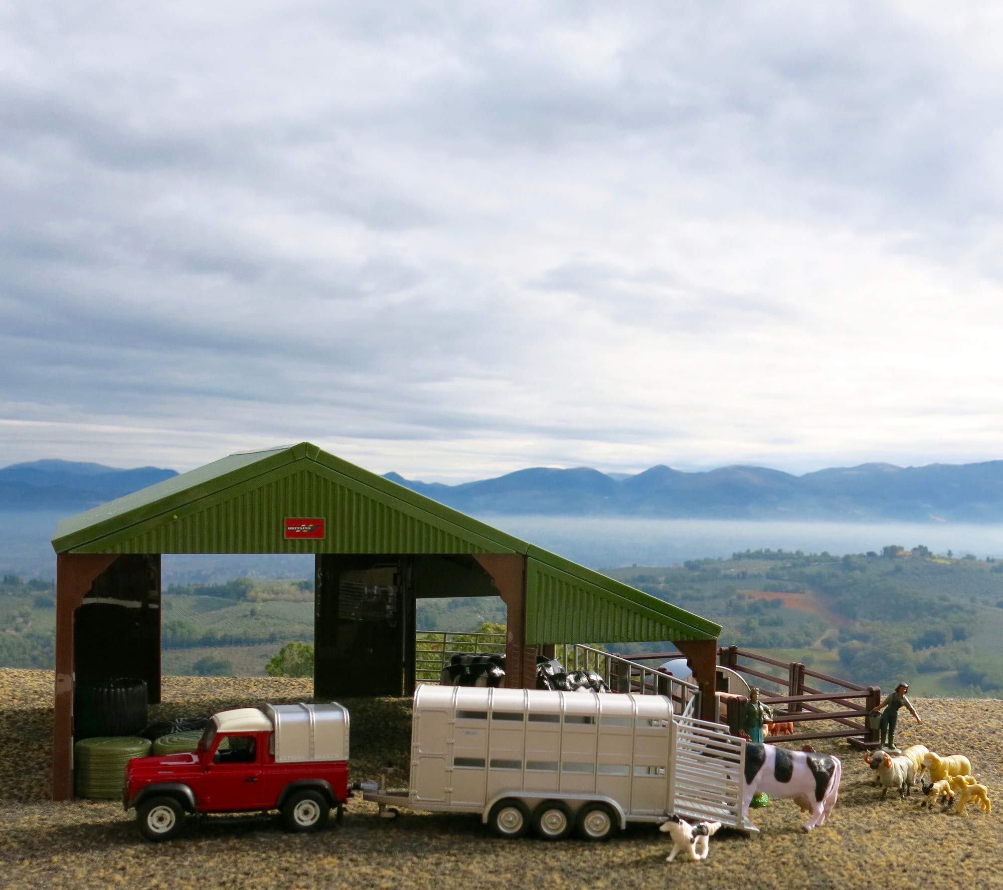 Britains 1:32 Mixed Animal Value Pack Farm Playset - Collectible Farmyard Animals for Kids 3+ 4