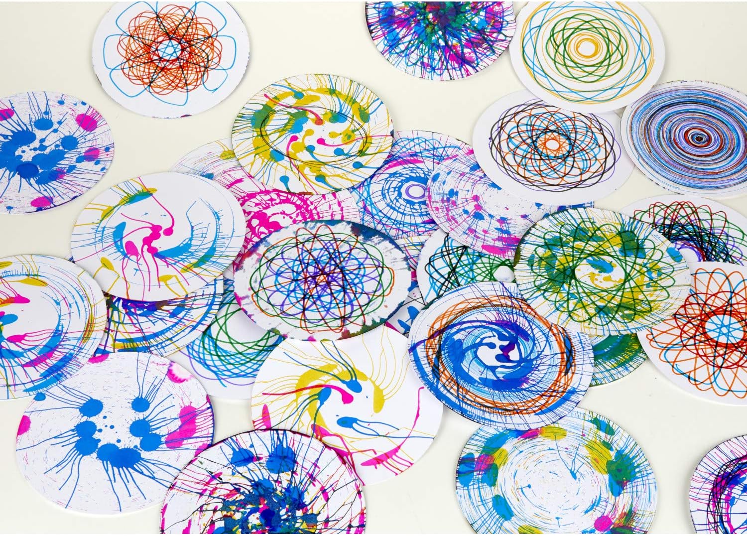 Crayola Spin and Spiral Art Station - 2-in-1 Creative Craft Kit for Kids Ages 6+ 8