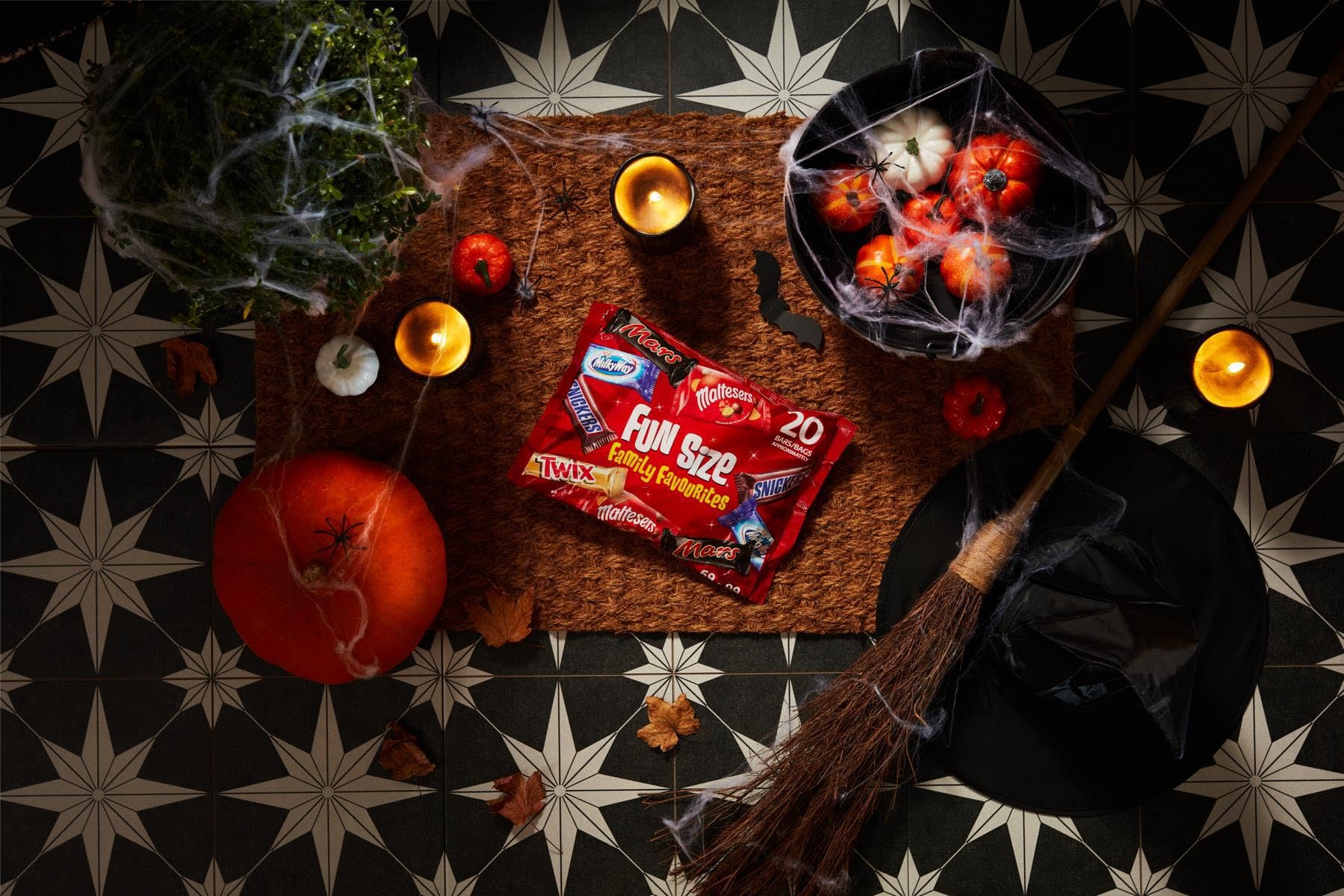 Mars Family Favourites Mixed Bulk Chocolate Multipack 358g - 20 Fun Size Bars & Bags 8