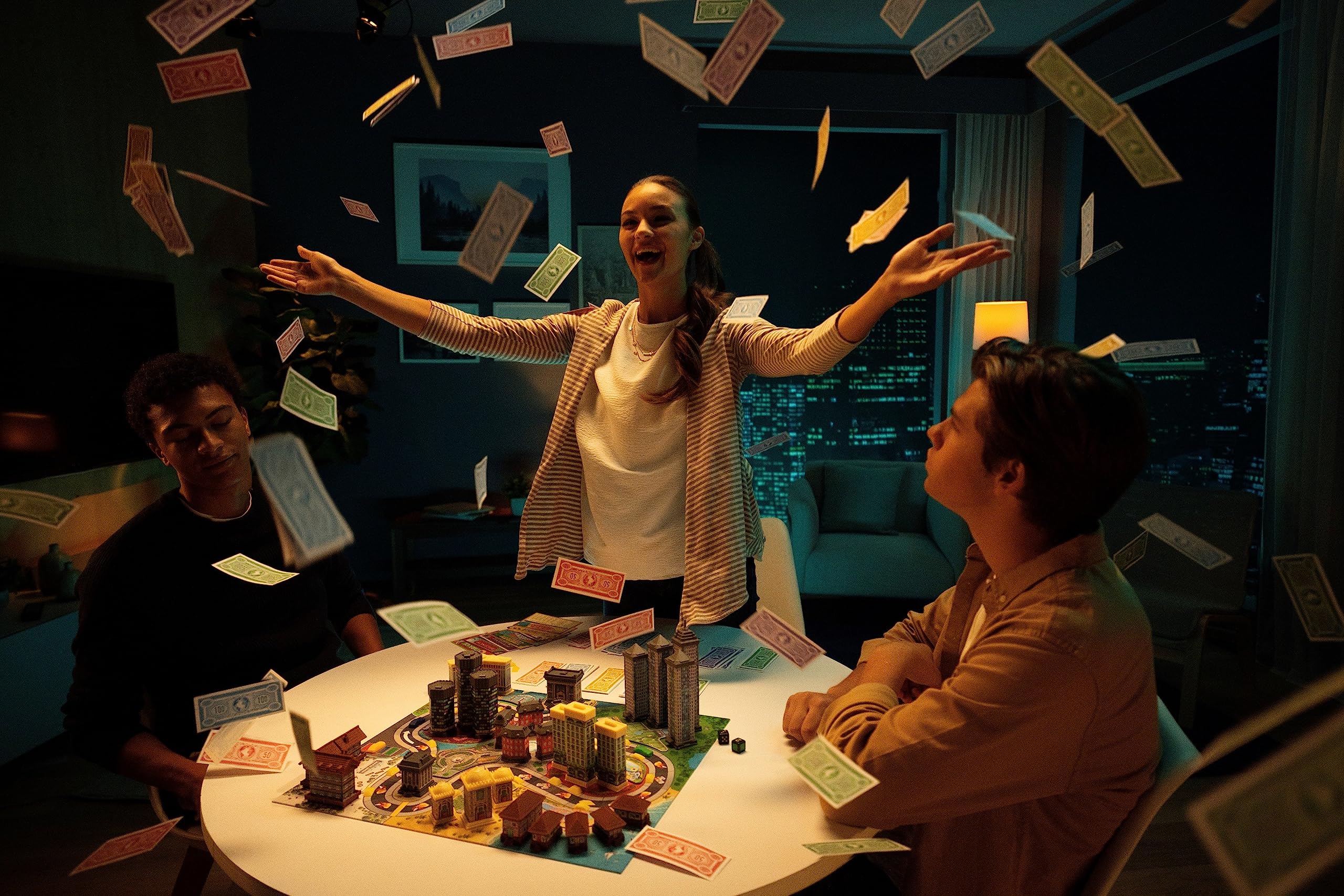 Ideal Hotel The Classic Family Board Game 4