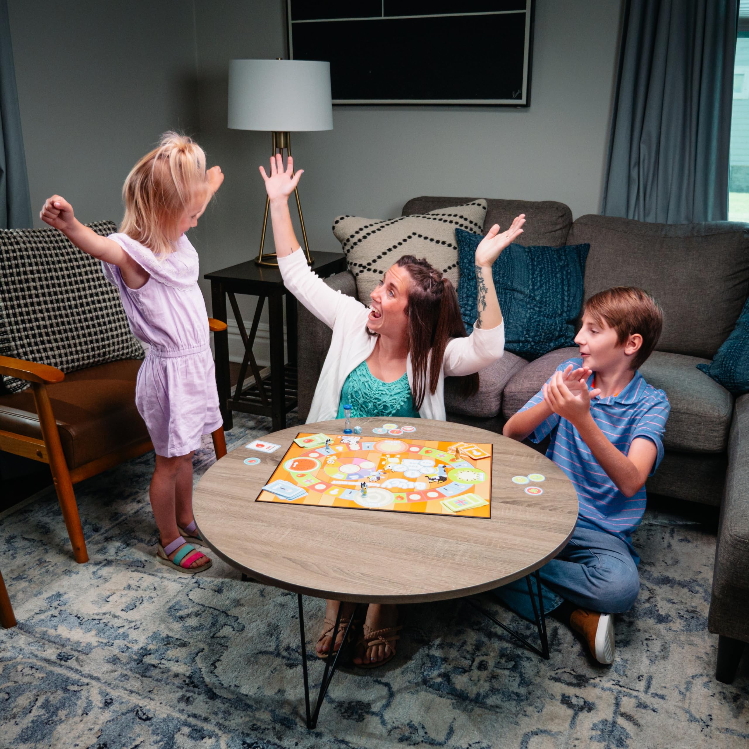 Bluey Scavenger Hunt Game - Cooperative Board Game for Kids with Mini-Figures 3